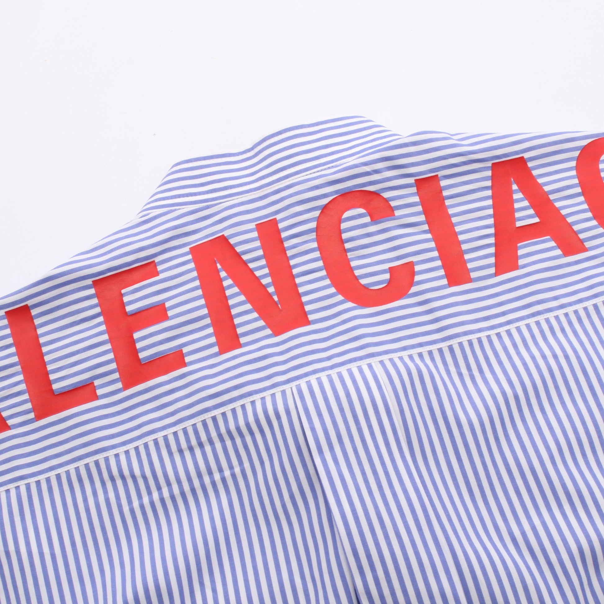 ストライプ ニュースウィング バックロゴ ボウタイ シャツ コットン ブルー ホワイト レッド バレンシアガ トップス BALENCIAGA
