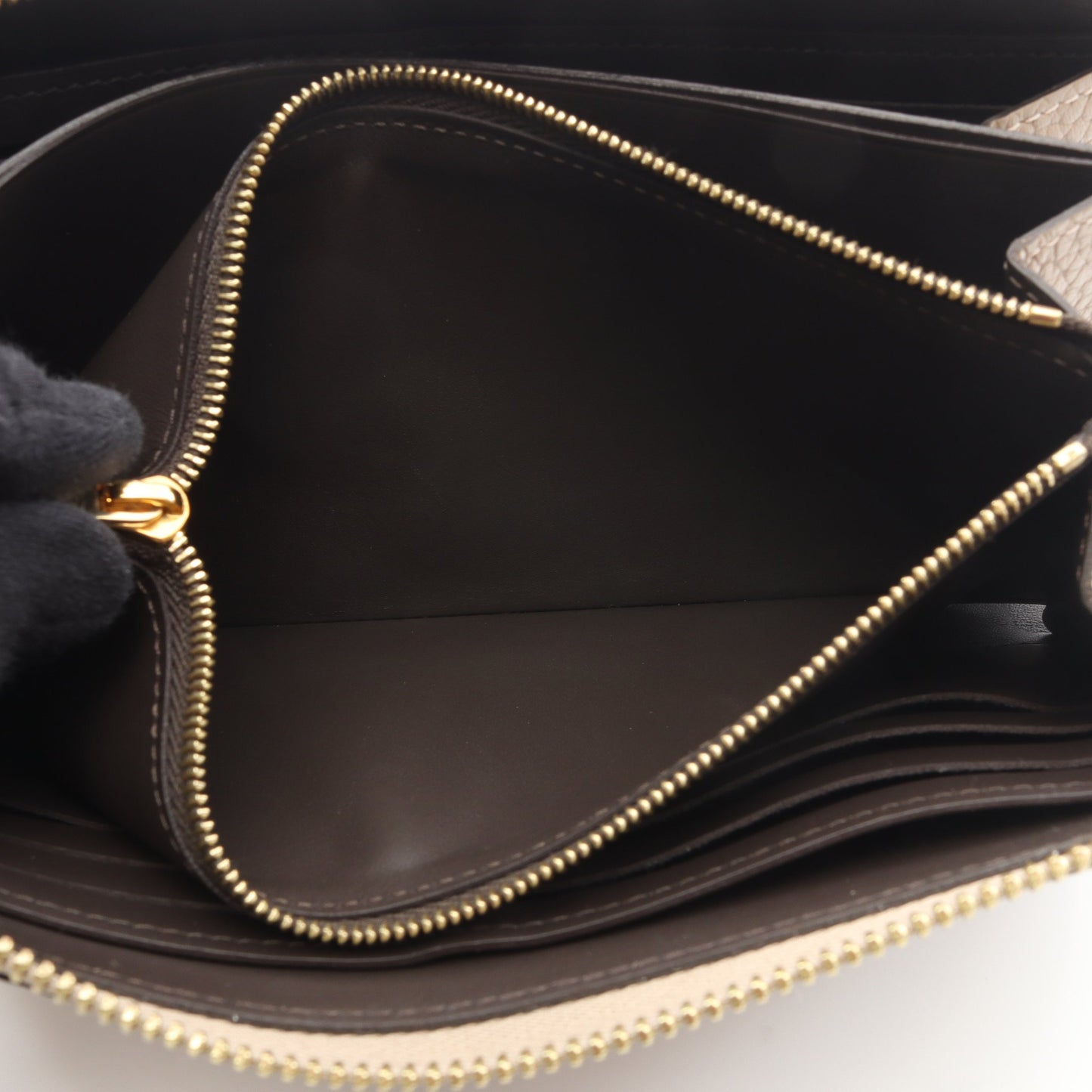 ポルトフォイユ コメット ガレ L字ファスナー長財布 トリヨンレザー グレーベージュ ルイヴィトン 財布・小物 LOUIS VUITTON