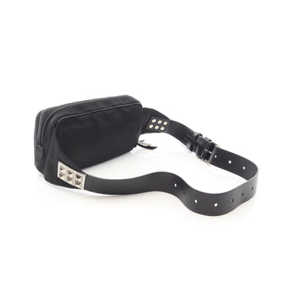トライアングルロゴ スタッズ ボディバッグ ウエストバッグ ナイロン レザー ブラック ホワイト プラダ バッグ PRADA