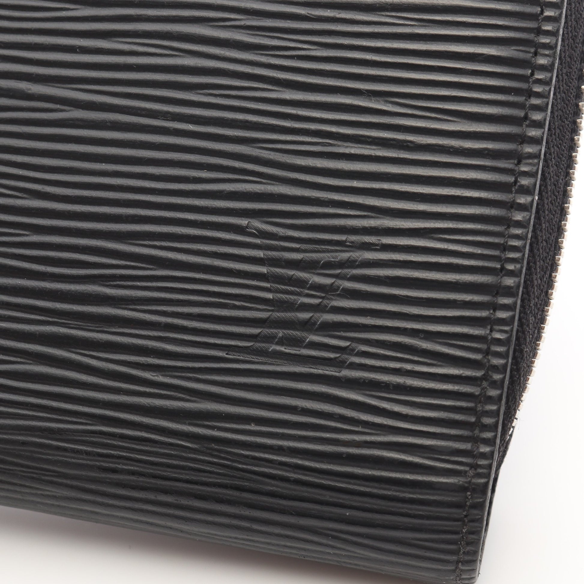 ジッピーウォレット エピ ノワール ラウンドファスナー長財布 レザー ブラック ルイヴィトン 財布・小物 LOUIS VUITTON