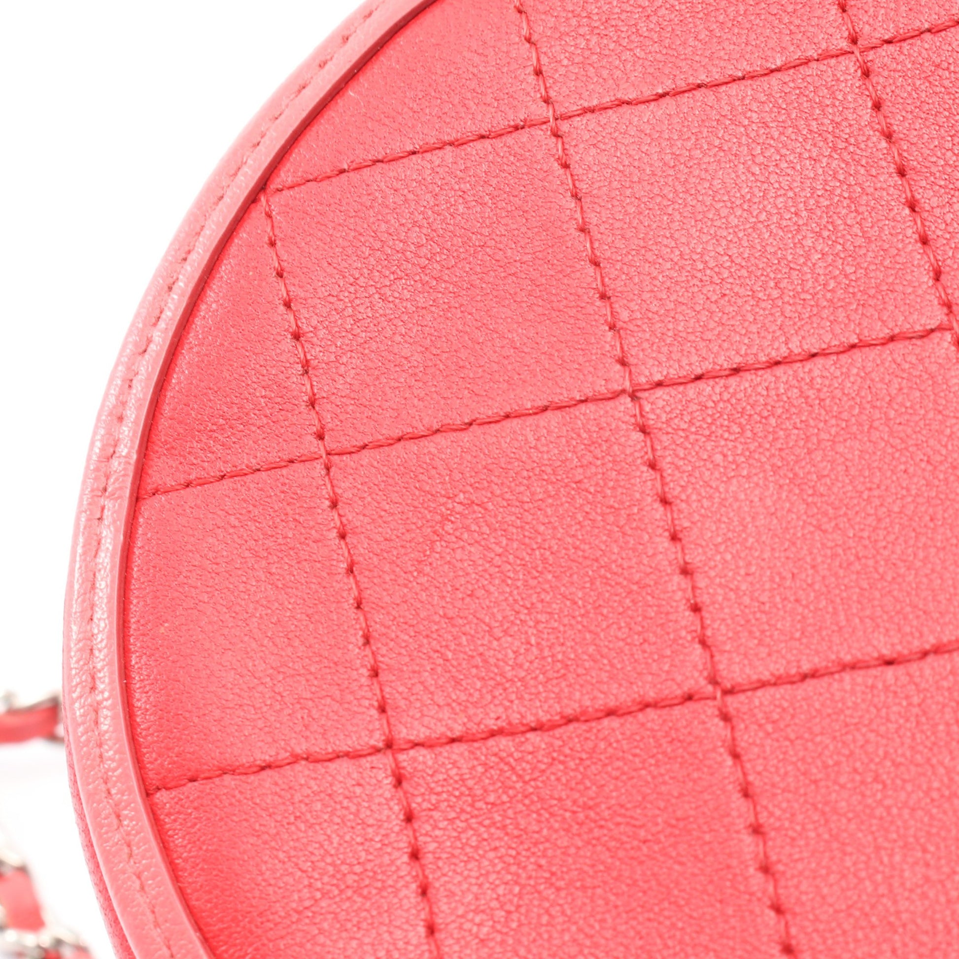 マトラッセ ラウンド チェーンショルダーバッグ ラムスキン レッド ピンク シルバー金具 シャネル バッグ CHANEL