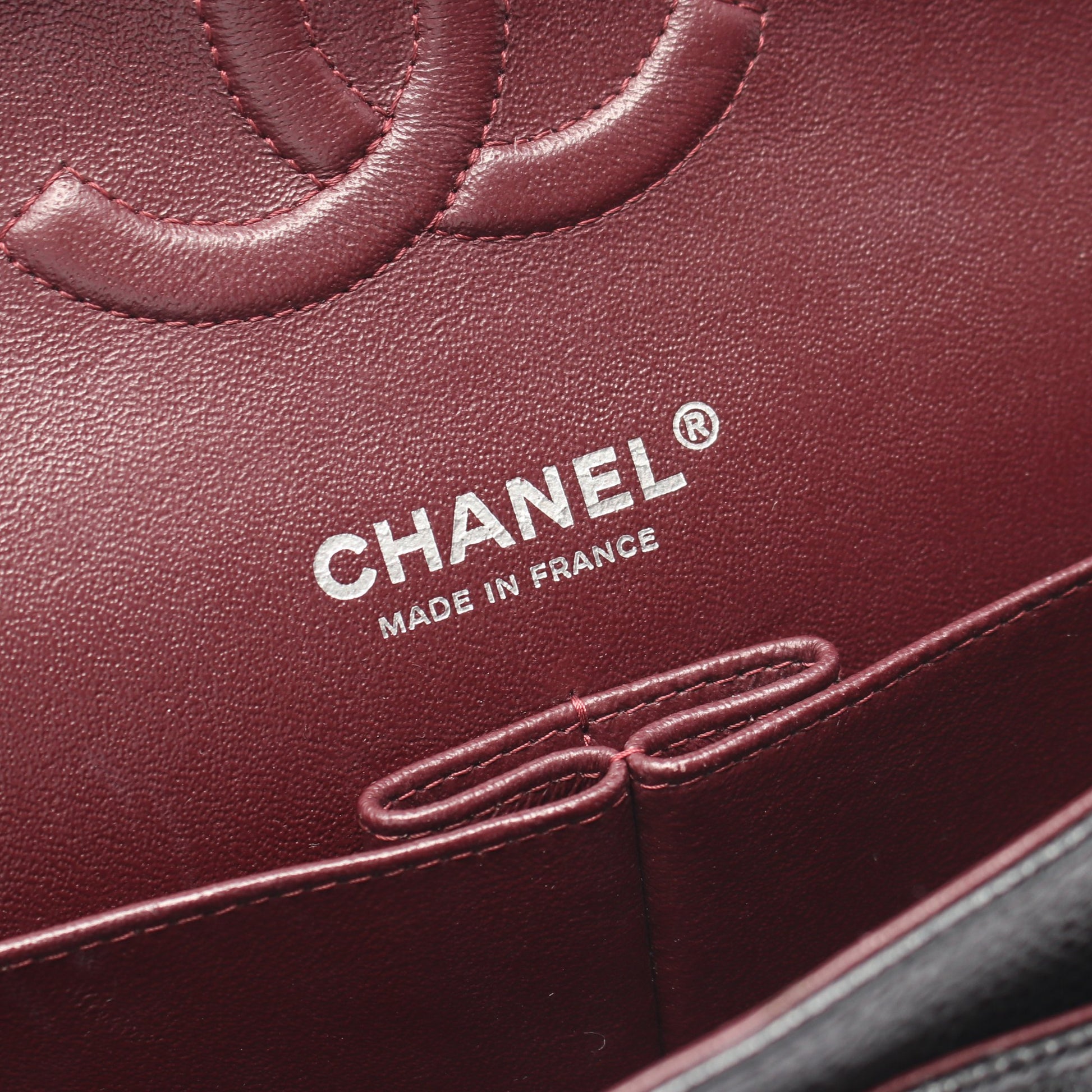 マトラッセ Wフラップ Wチェーンショルダーバッグ キャビアスキン ブラック シルバー金具 シャネル バッグ CHANEL