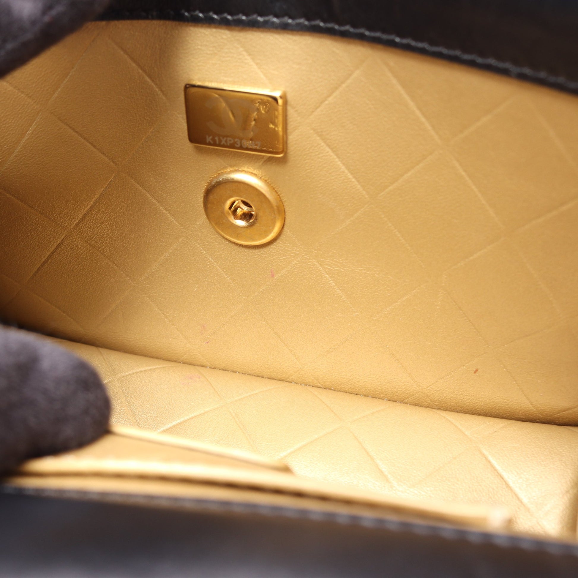 マトラッセ チェーンショルダーバッグ ラムスキン ブラック ゴールド金具 シャネル バッグ CHANEL