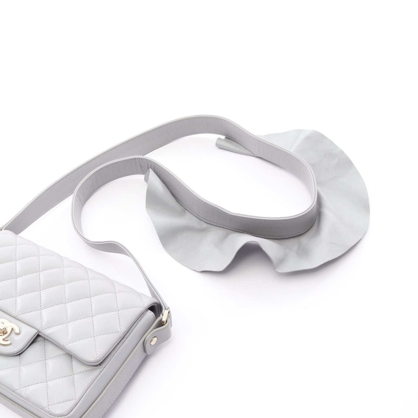 マトラッセ フリル ショルダーバッグ ラムスキン グレー ゴールド金具 シャネル バッグ CHANEL