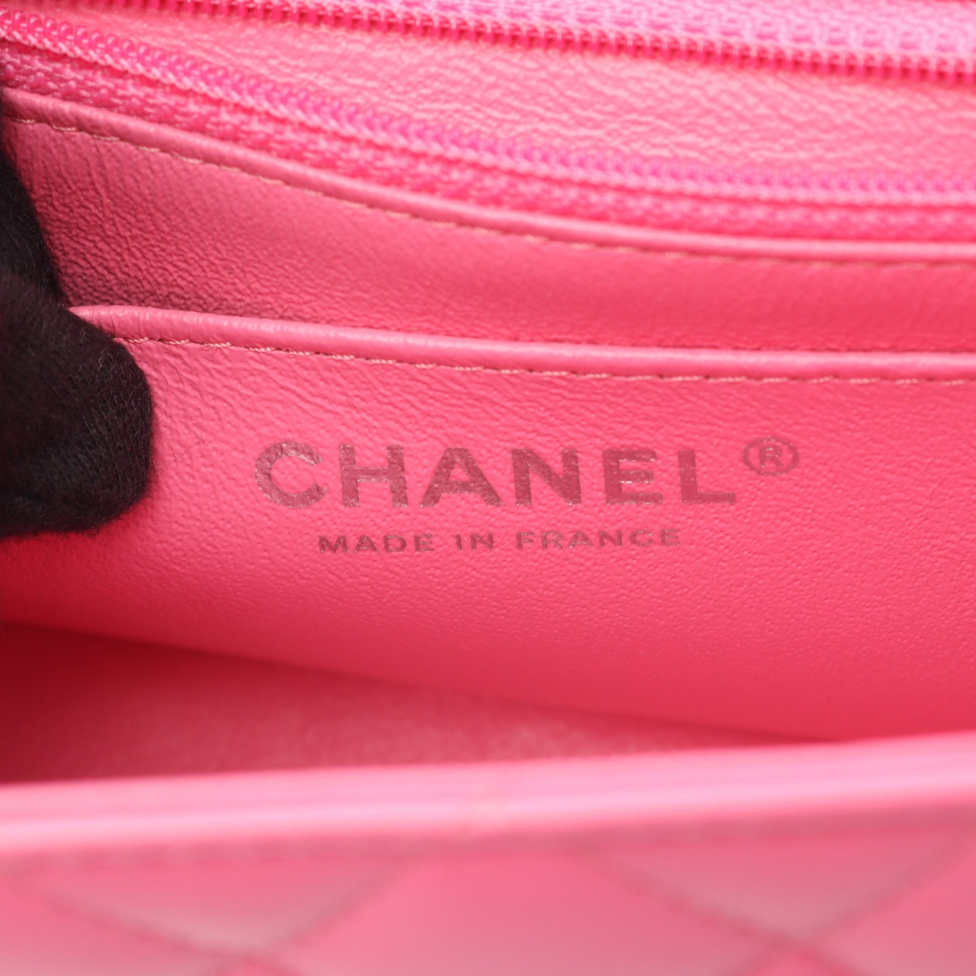 ミニマトラッセ20 チェーンショルダーバッグ ラムスキン ピンク シルバー金具 シャネル バッグ CHANEL