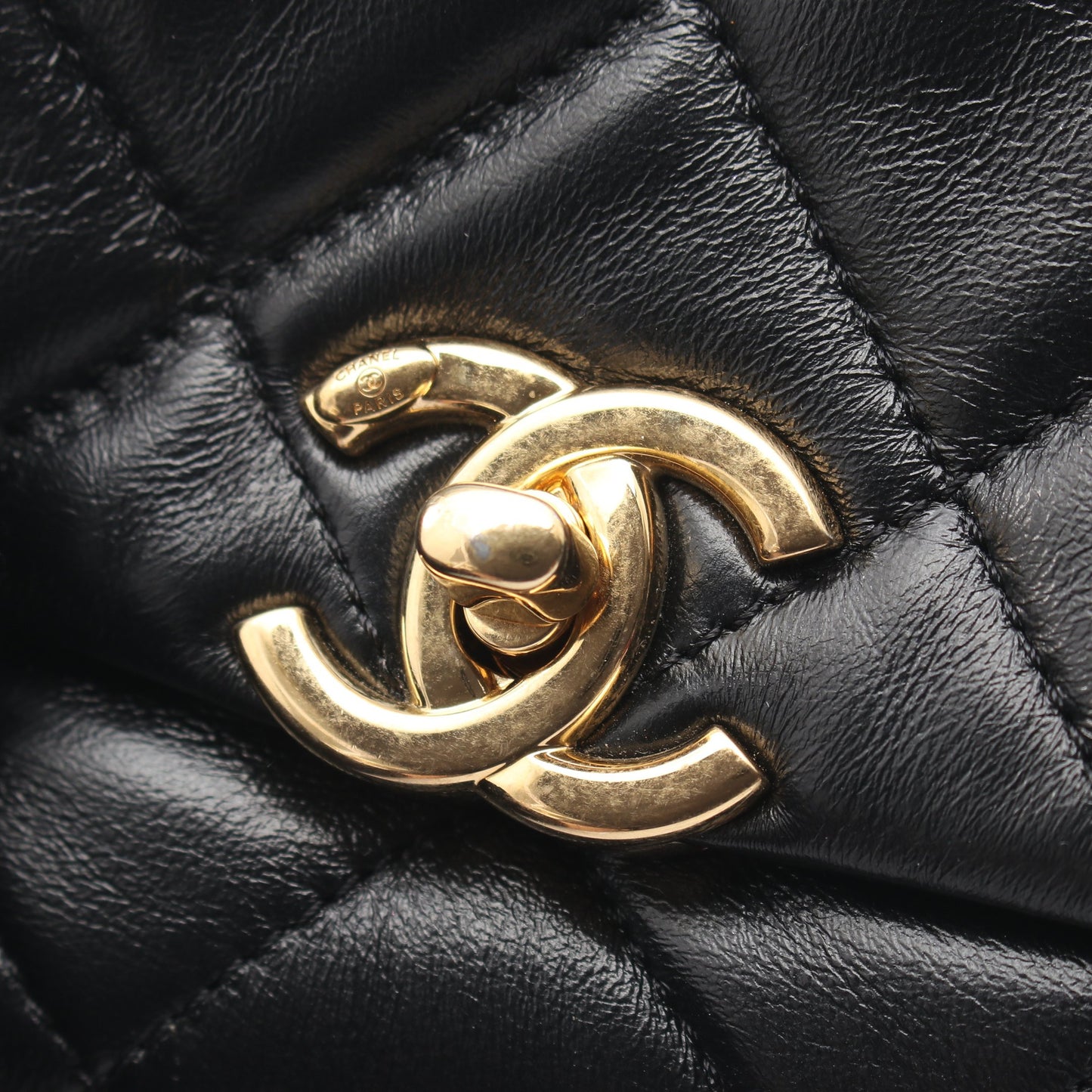 マトラッセ 2WAY チェーンショルダーバッグ ラムスキン ブラック ゴールド金具 シャネル バッグ CHANEL
