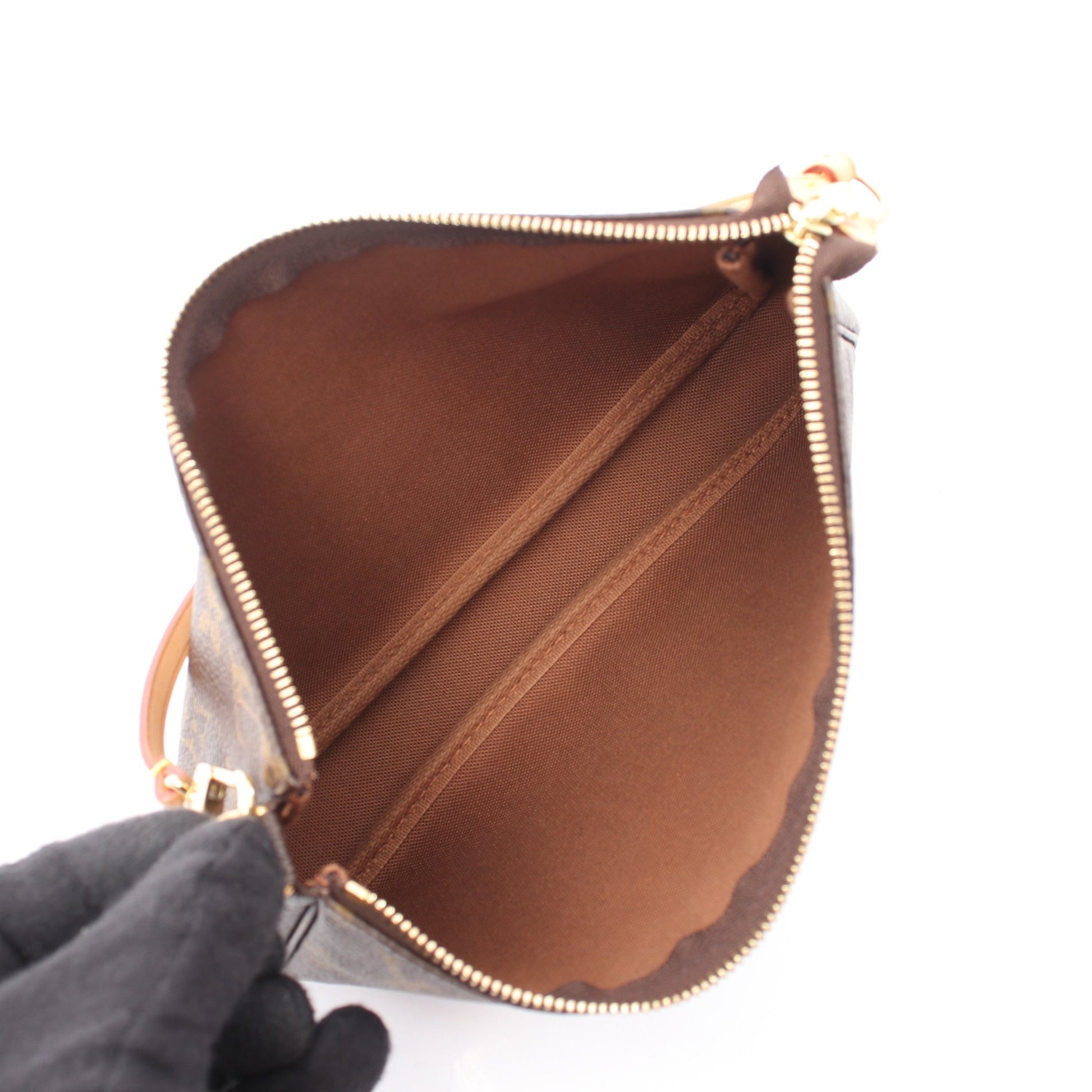 ポシェットアクセソワール モノグラム ハンドバッグ PVC レザー ブラウン ルイヴィトン バッグ LOUIS VUITTON