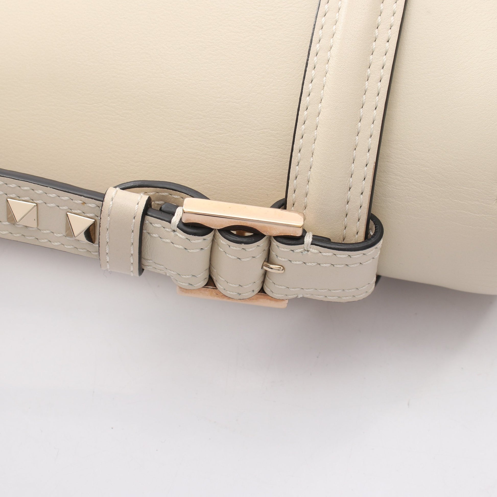 Cabana スタッズ 2WAY ショルダーバッグ レザー アイボリー ヴァレンティノガラヴァーニ バッグ VALENTINO GARAVANI