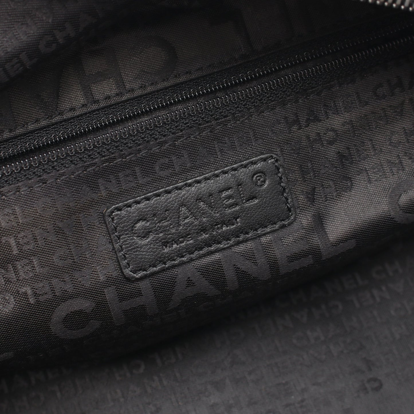 チョコバー ハンドバッグ ミニボストンバッグ キャビアスキン ブラック シルバー金具 シャネル バッグ CHANEL
