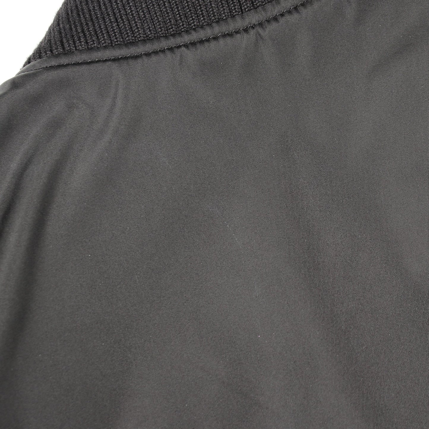 Re-Nylon 三角プレート ボンバージャケット ナイロン ブラック プラダ