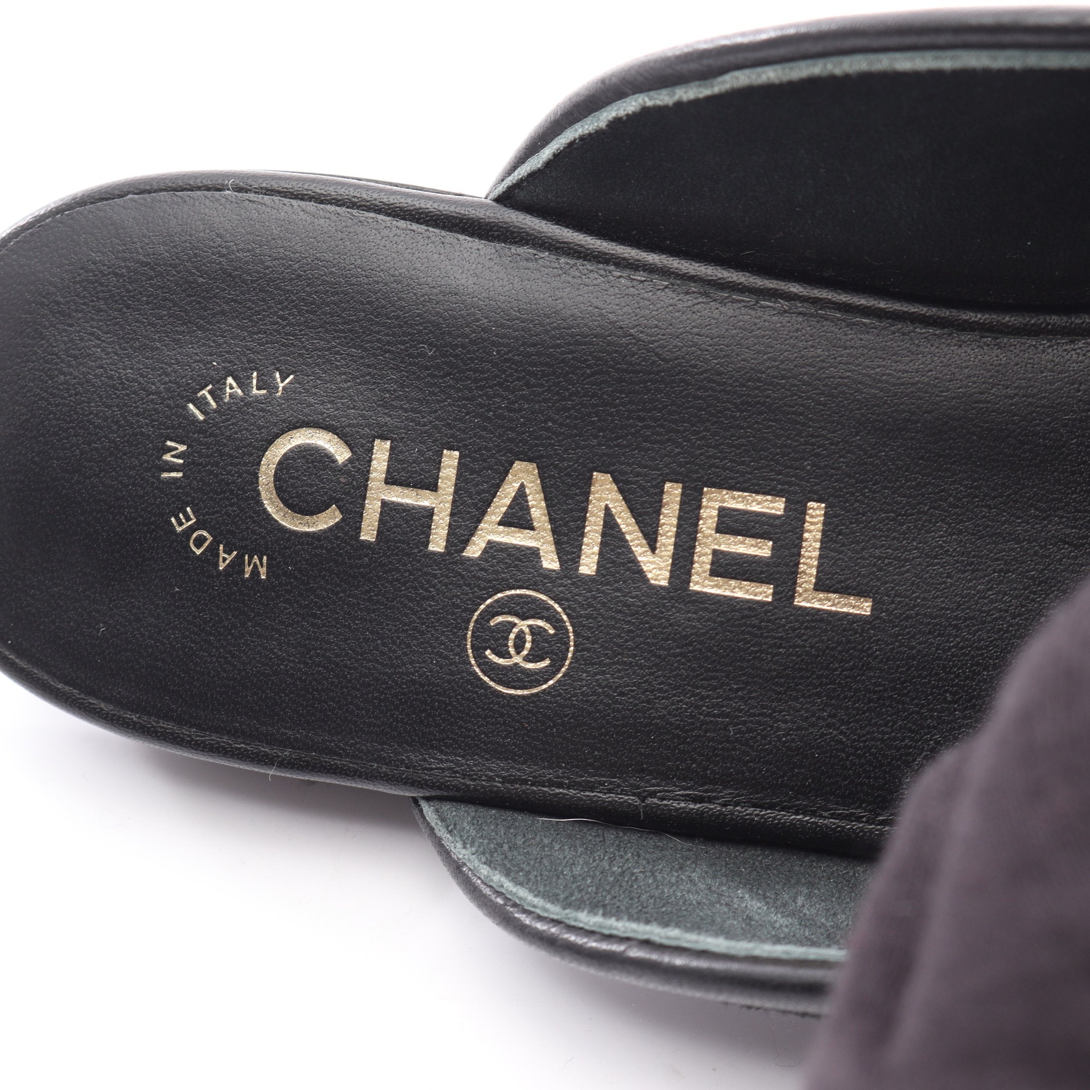 CHANEL♡新品ブラックレザー ミュール パール装飾 ココマーク パール ミュール サンダル レザー ブラック シャネル – RECLO