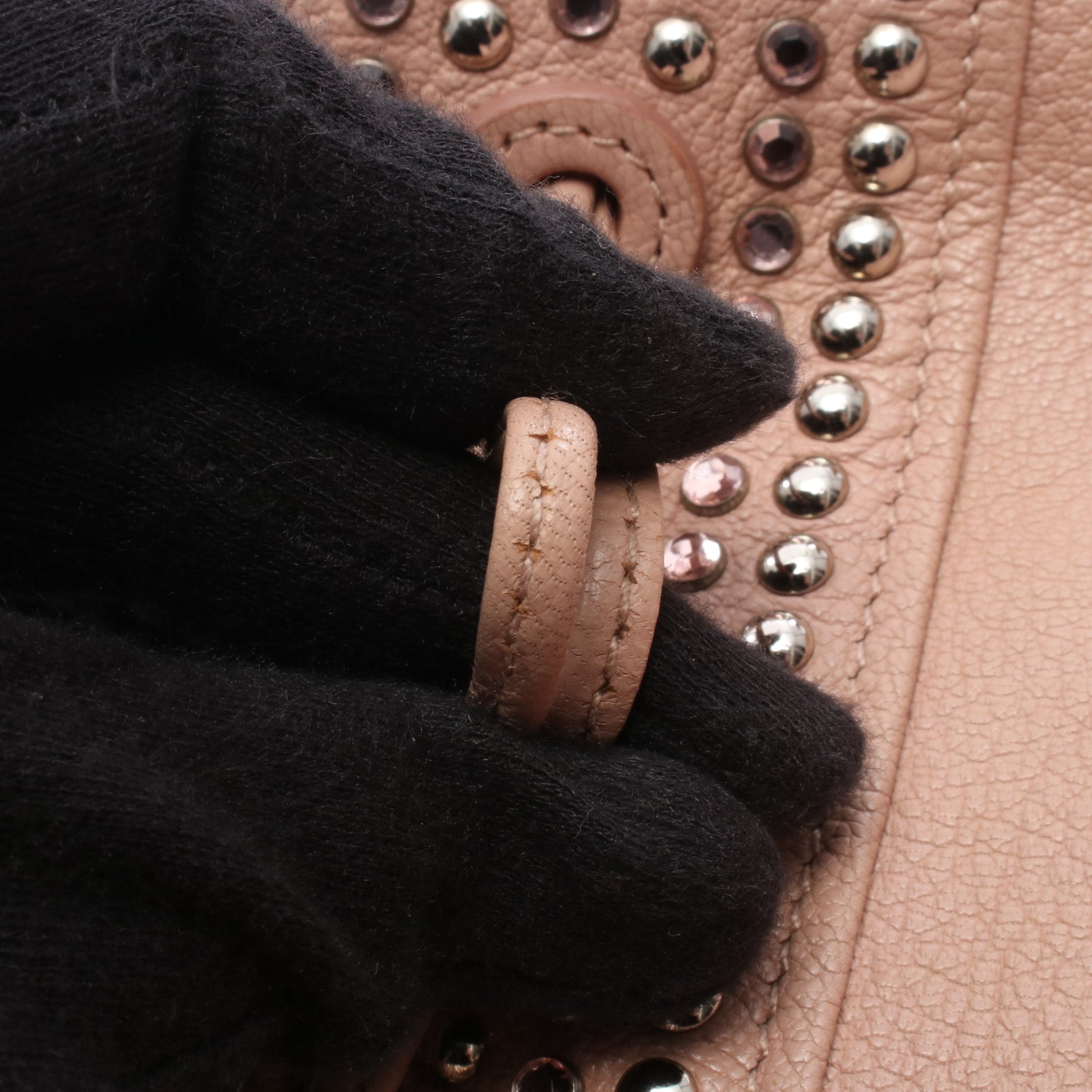 マドラス クリスタル バケット ショルダーバッグ レザー ライトピンク ラインストーン スタッズ ミュウミュウ バッグ miu miu