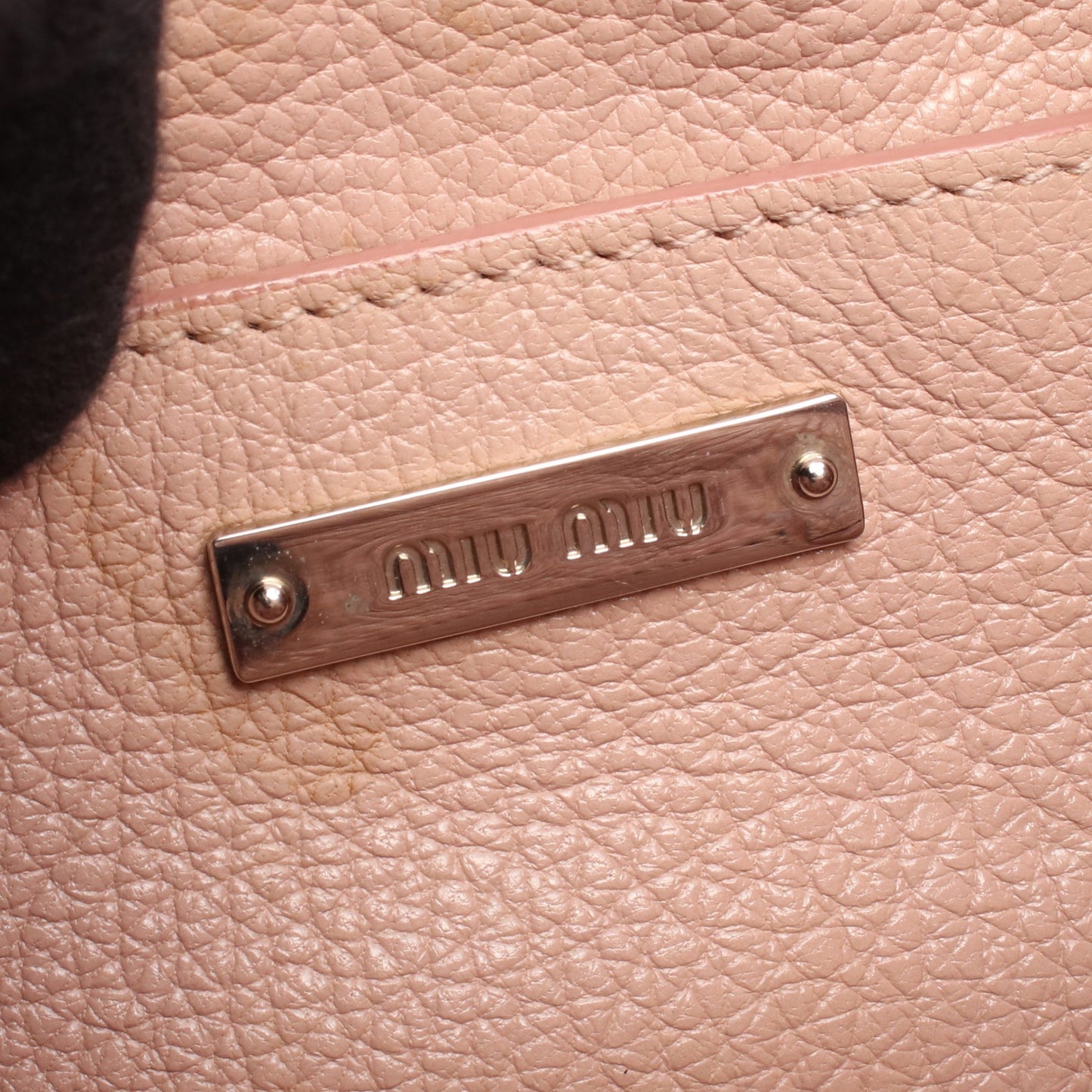 マドラス クリスタル バケット ショルダーバッグ レザー ライトピンク ラインストーン スタッズ ミュウミュウ バッグ miu miu
