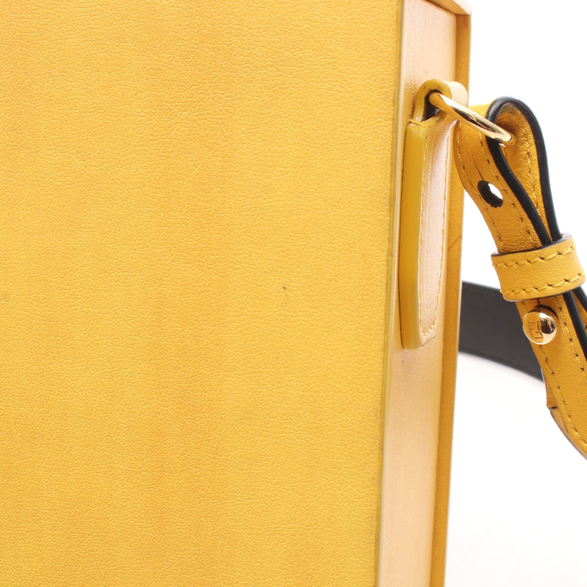 ボックス ショルダーバッグ レザー イエロー ブラック フェンディ バッグ FENDI