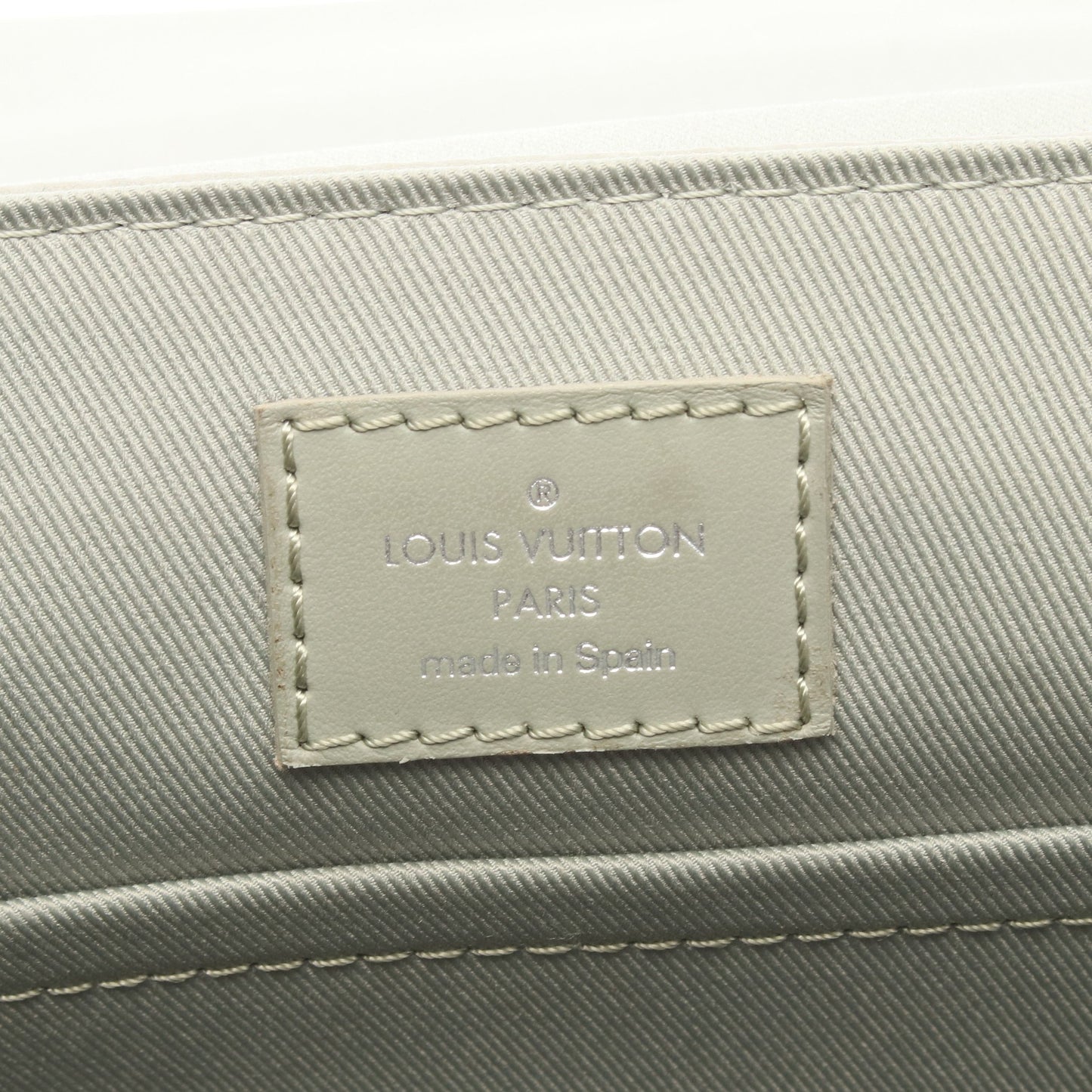 ディストリクトPM NV3 モノグラムグラディエント ショルダーバッグ PVC レザー カーキグリーン ルイヴィトン バッグ LOUIS VUITTON
