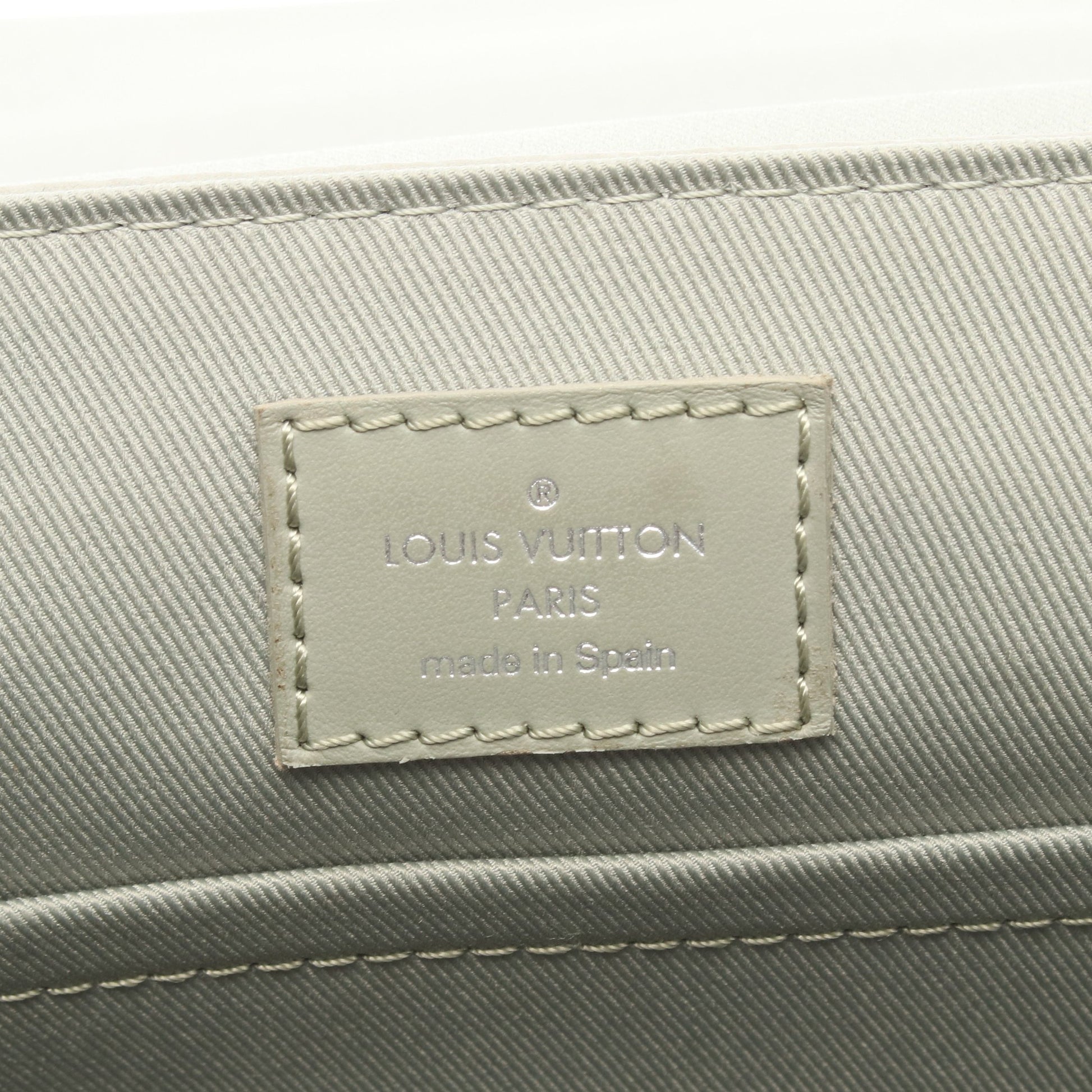 ディストリクトPM NV3 モノグラムグラディエント ショルダーバッグ PVC レザー カーキグリーン ルイヴィトン バッグ LOUIS VUITTON