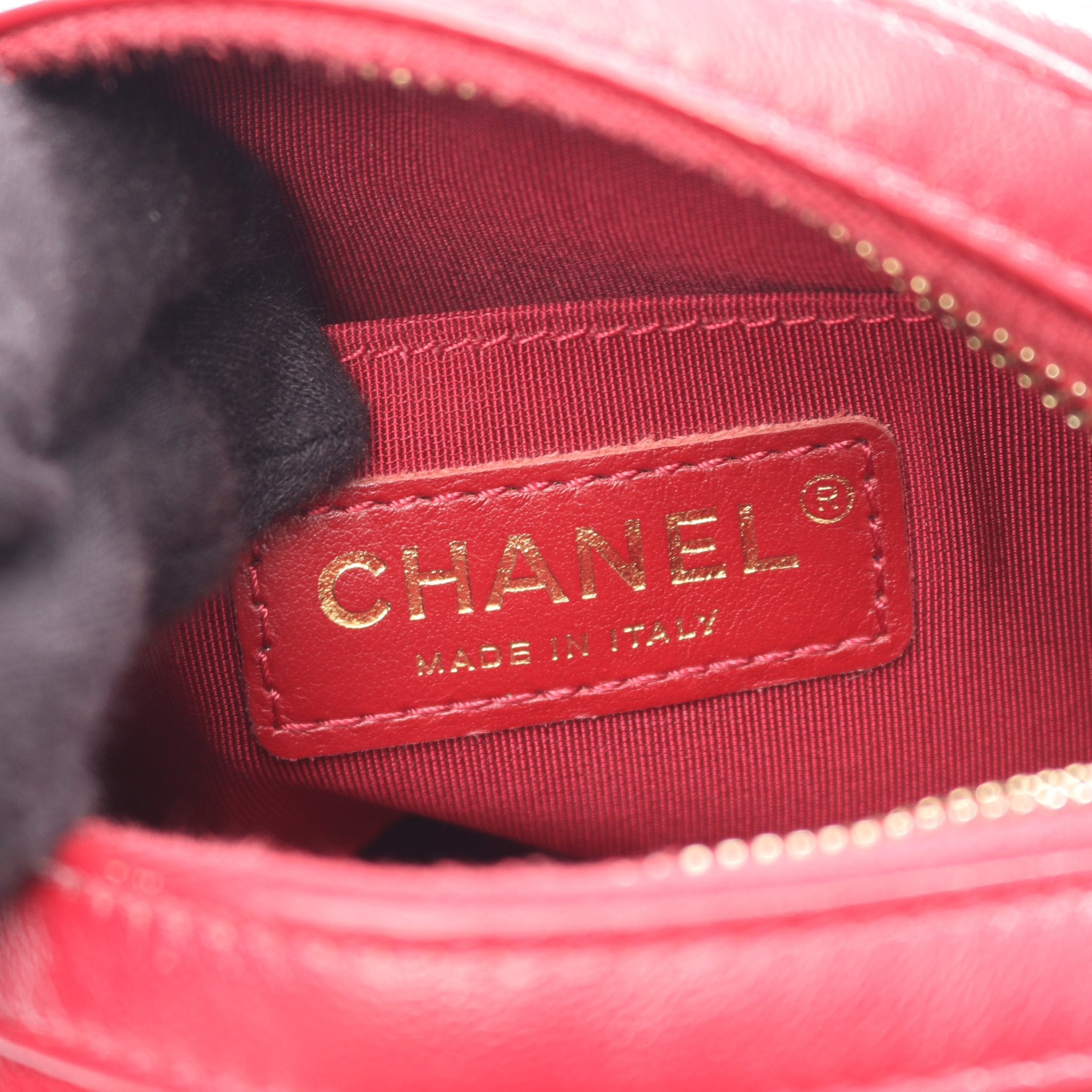 鑑定済み　正規CHANEL マトラッセ　赤ゴールド　外見良好　バッグ内にダメージ マトラッセ ラウンド チェーンショルダーバッグ レザー レッド