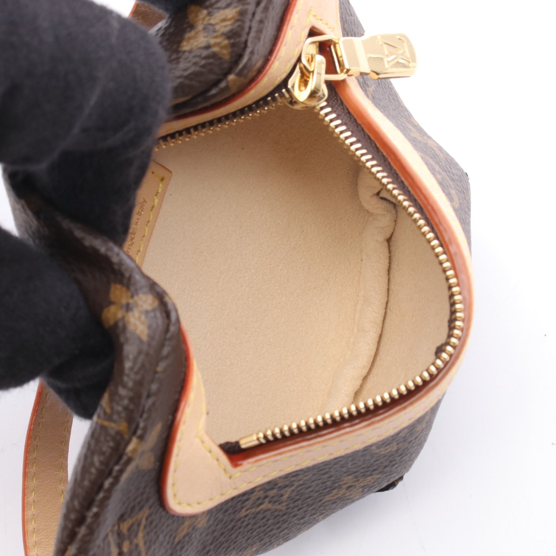 マイクロバムバッグ モノグラム ベルトチャーム ウエストバッグ PVC レザー ブラウン ルイヴィトン バッグ LOUIS VUITTON