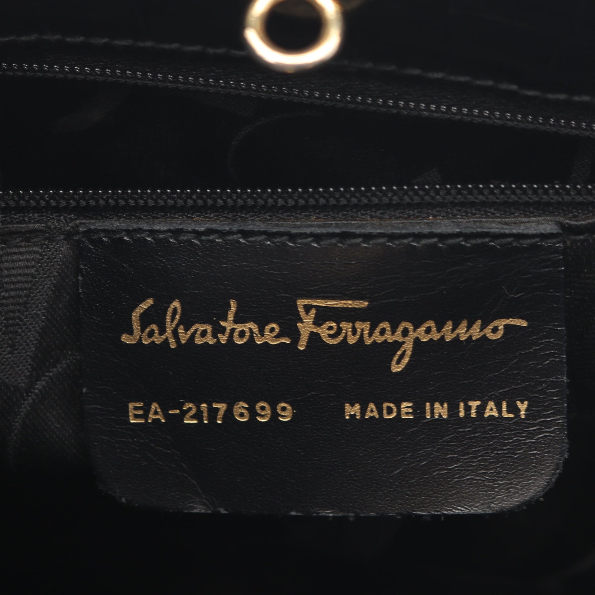ガンチーニ クロコ型押し ショルダーバッグ スエード レザー ブラック サルヴァトーレフェラガモ バッグ Salvatore Ferragamo