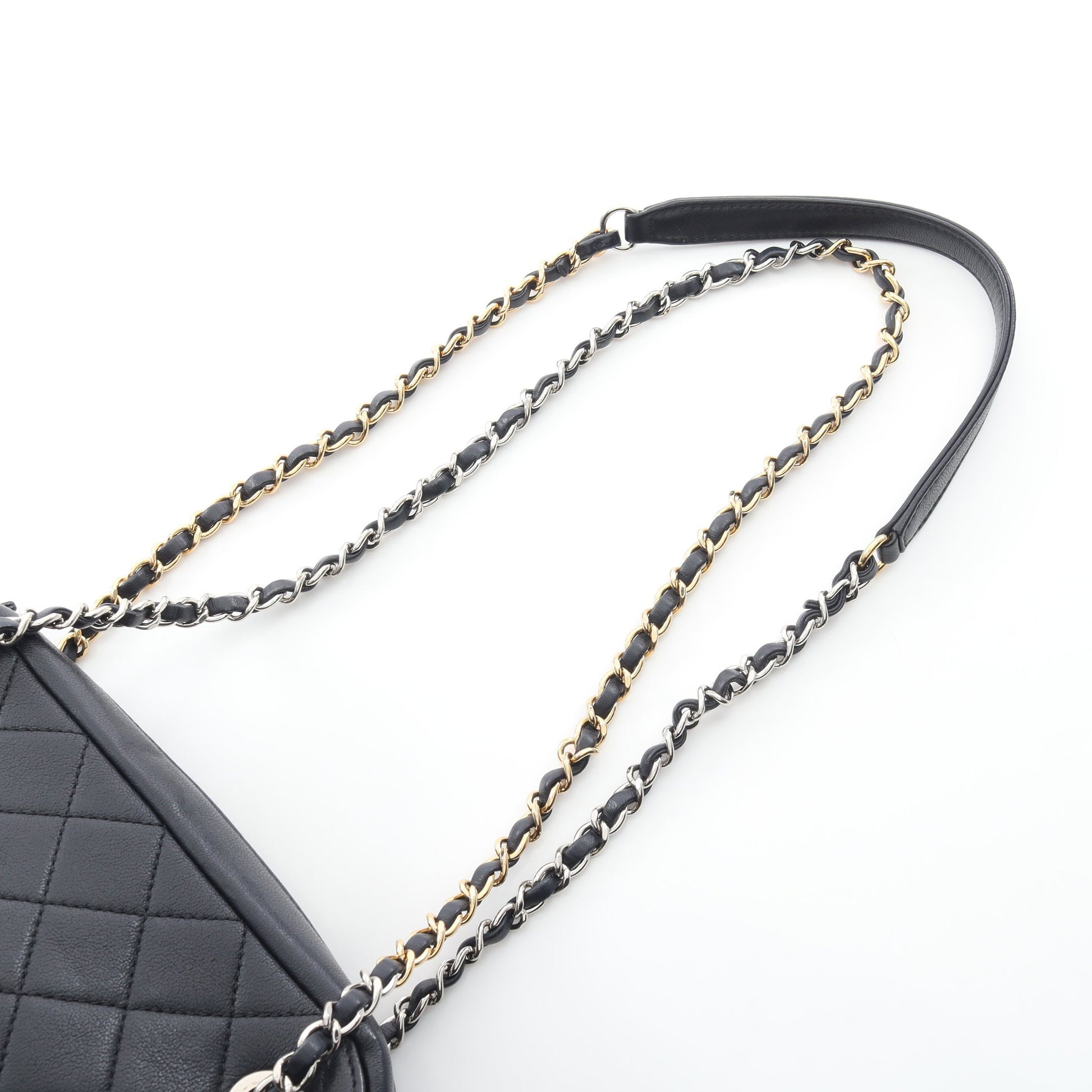 マトラッセ カメラバッグ チェーンショルダーバッグ レザー ネイビー コンビ金具 シャネル バッグ CHANEL