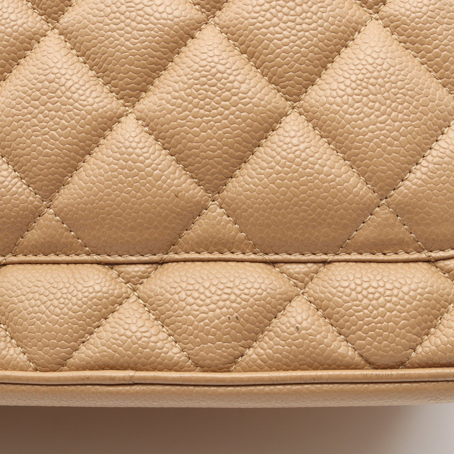 復刻トート ハンドバッグ トートバッグ キャビアスキン ベージュ ゴールド金具 シャネル バッグ CHANEL