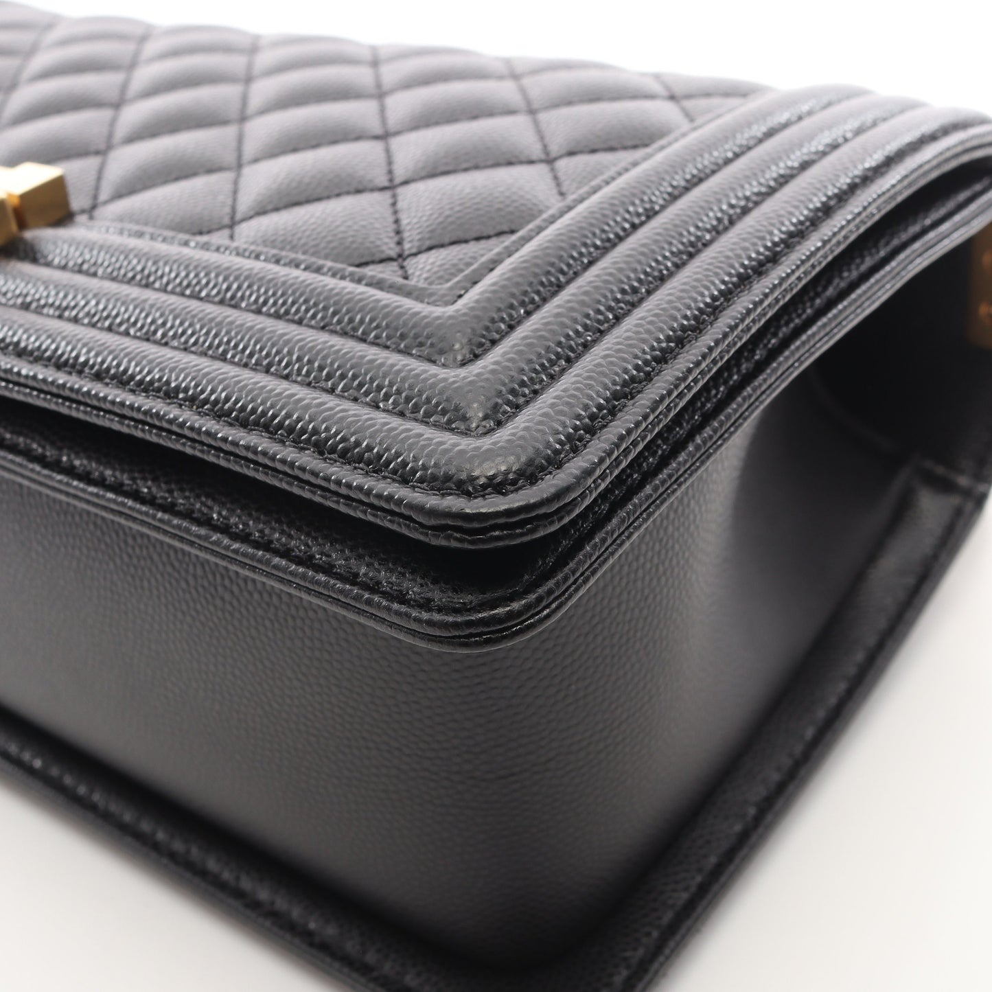 ボーイシャネル チェーンショルダーバッグ キャビアスキン ブラック アンティークゴールド金具 シャネル バッグ CHANEL