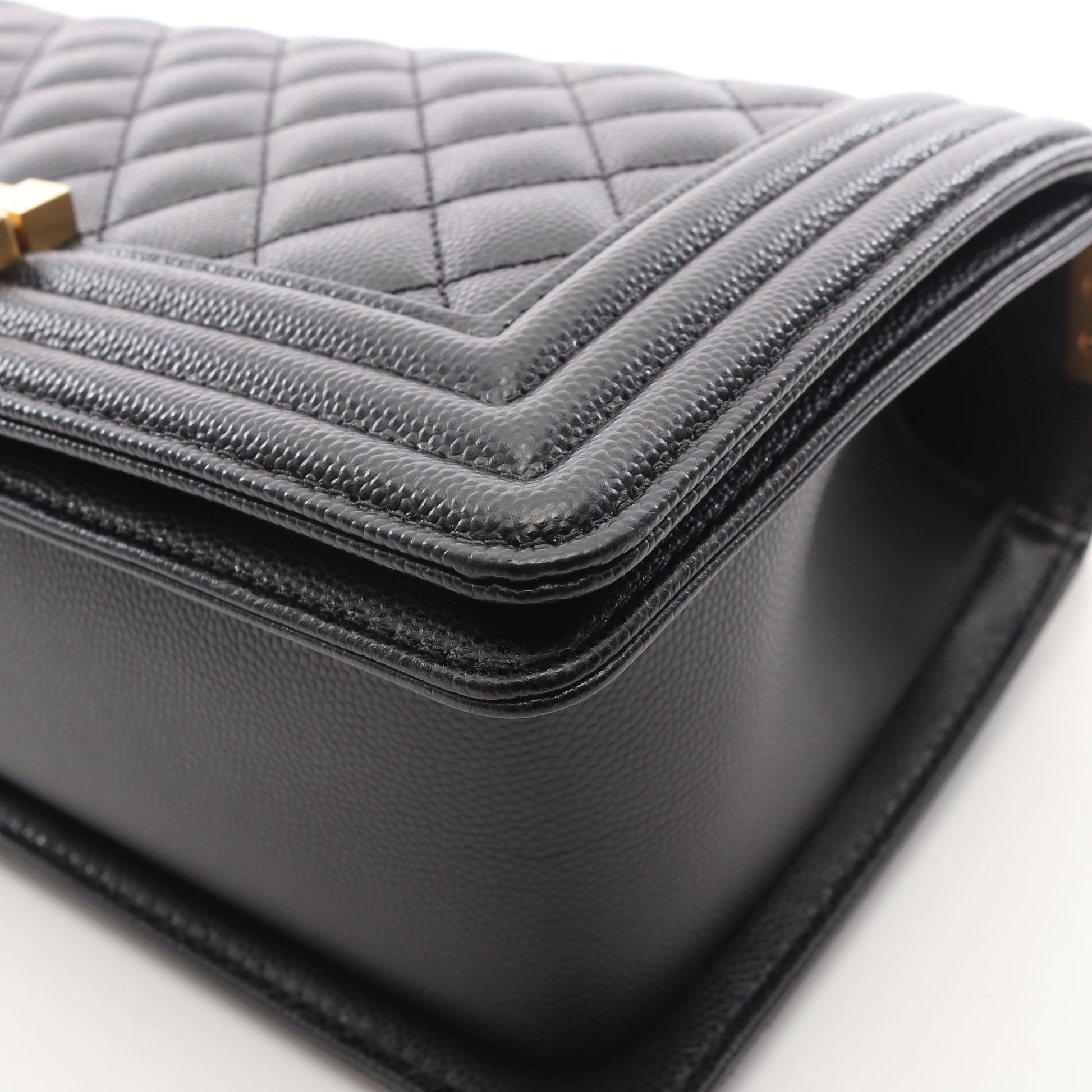 ボーイシャネル チェーンショルダーバッグ キャビアスキン ブラック アンティークゴールド金具 シャネル バッグ CHANEL