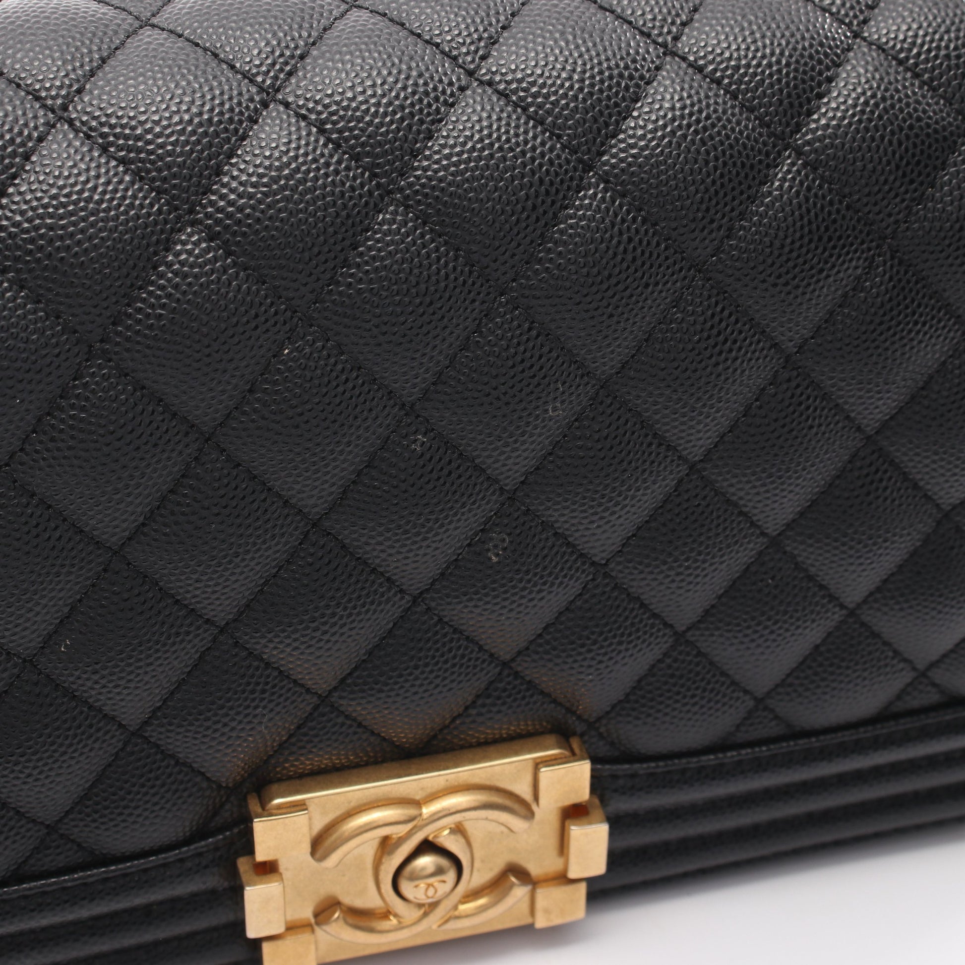ボーイシャネル チェーンショルダーバッグ キャビアスキン ブラック アンティークゴールド金具 シャネル バッグ CHANEL