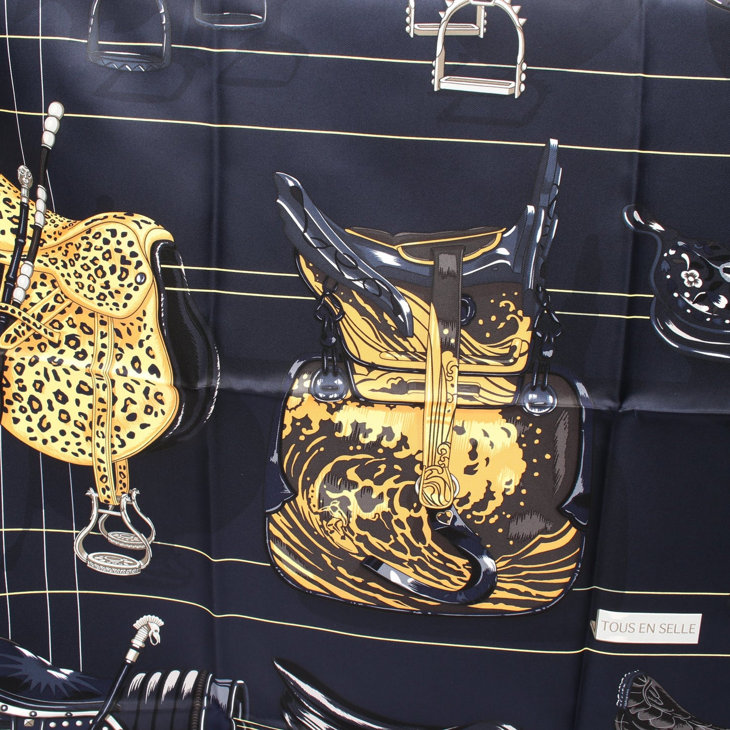 カレ90 TOUS EN SELLE スカーフ シルク ダークネイビー マルチカラー エルメス