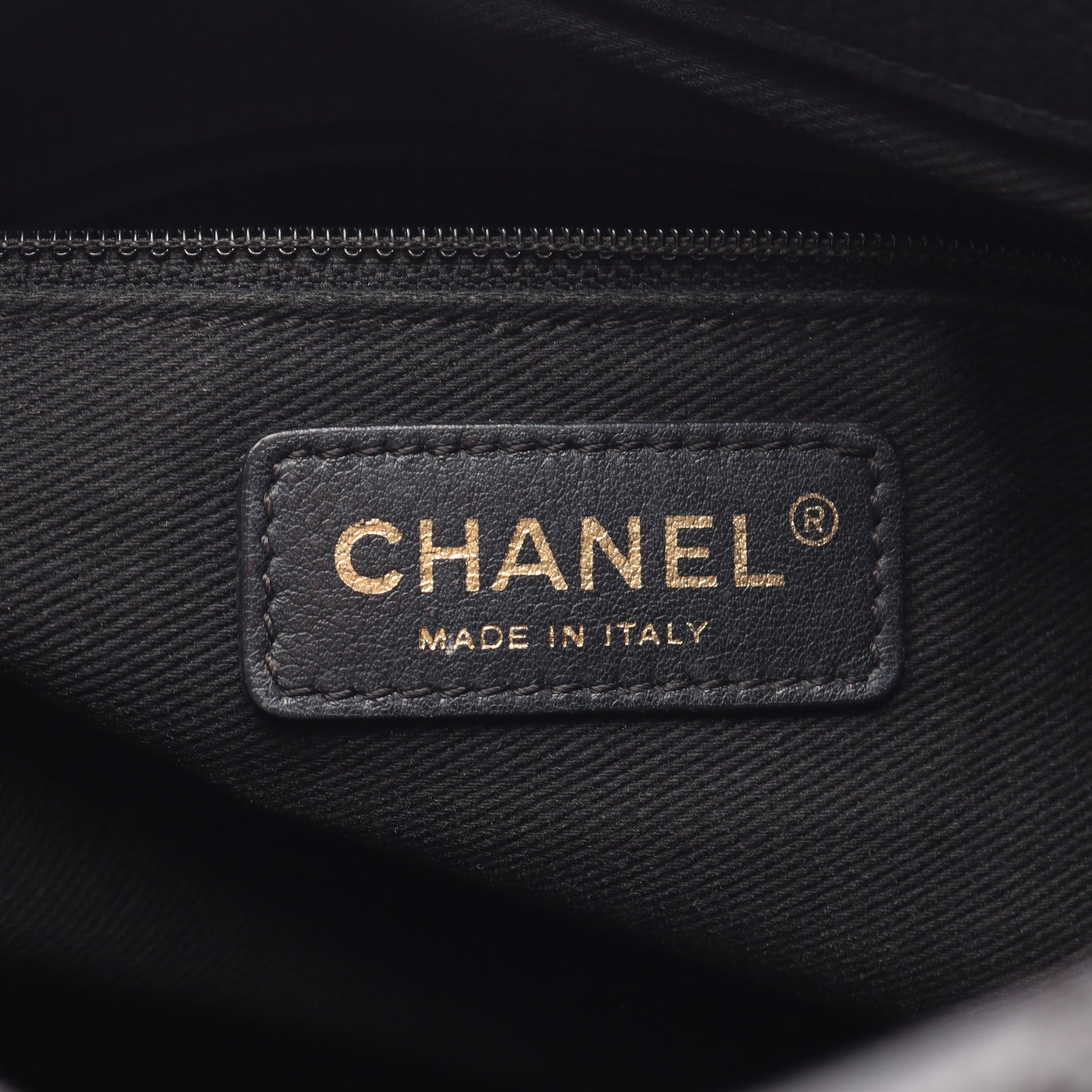マトラッセ チェーンショルダーバッグ チェーントートバッグ キャビアスキン ブラック ゴールド金具 シャネル バッグ CHANEL