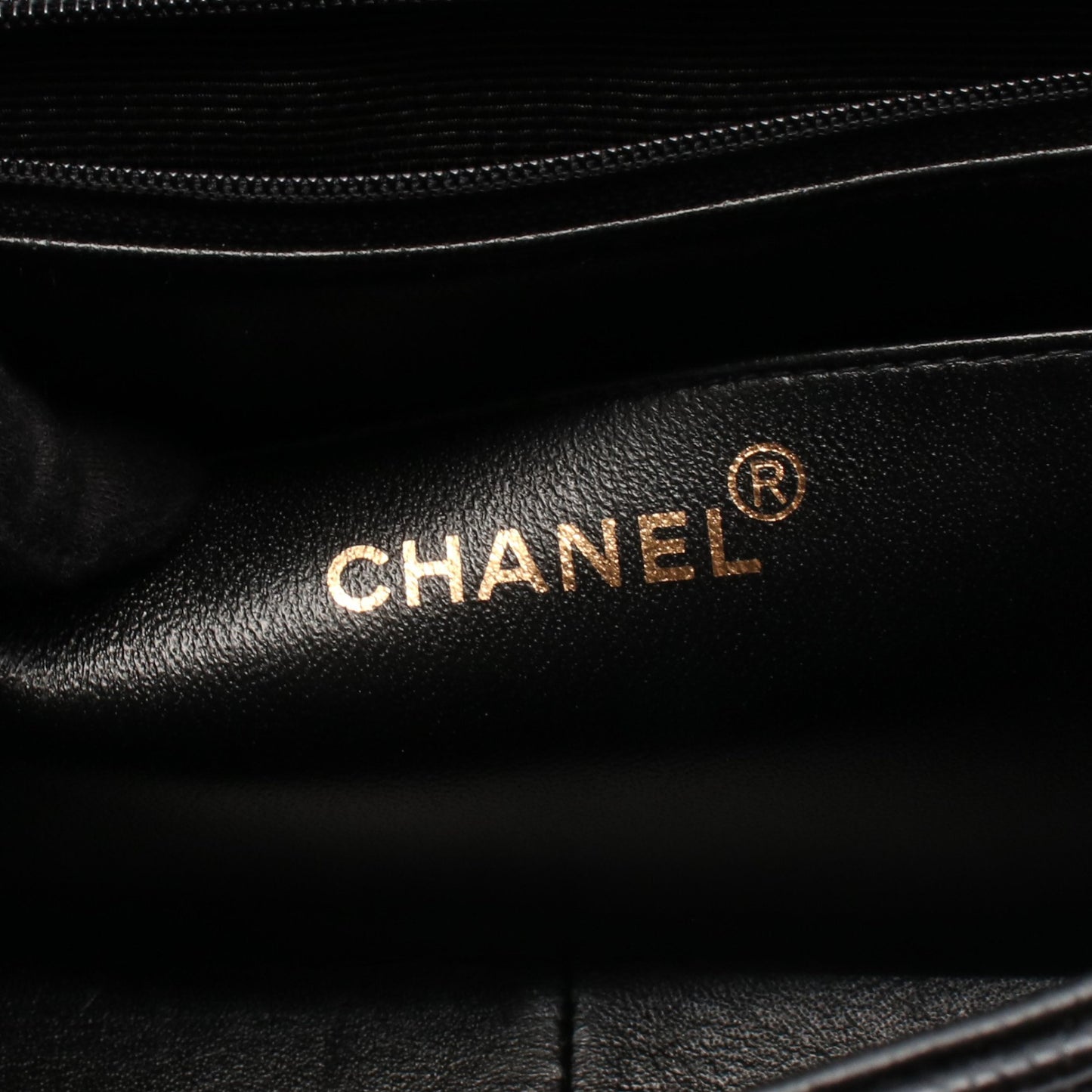マトラッセ ダイアナフラップ チェーンショルダーバッグ キャビアスキン ブラック ゴールド金具 シャネル バッグ CHANEL