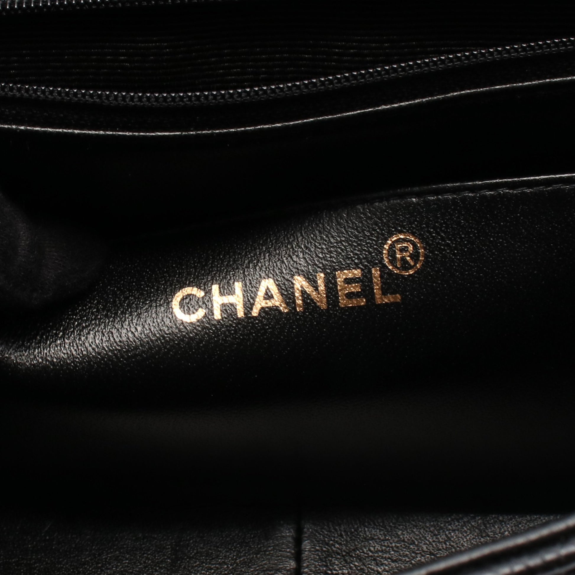マトラッセ ダイアナフラップ チェーンショルダーバッグ キャビアスキン ブラック ゴールド金具 シャネル バッグ CHANEL