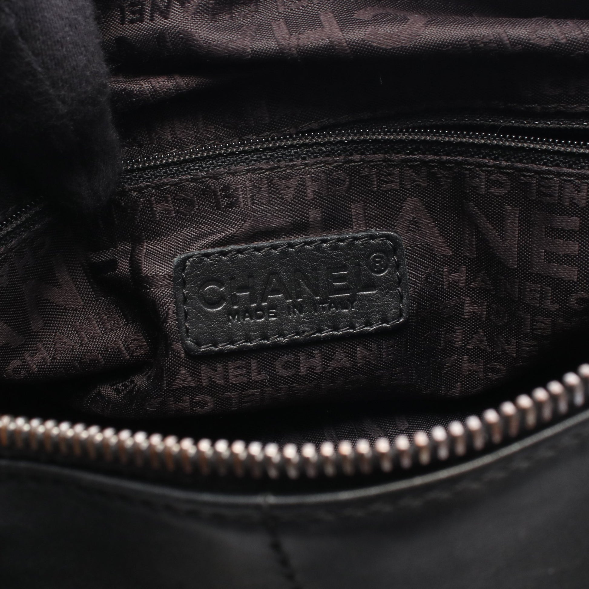 チョコバー ミニボストンバッグ ラムスキン ブラック シルバー金具 シャネル バッグ CHANEL