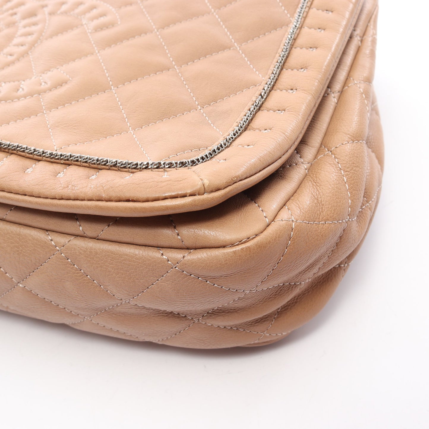 マトラッセ チェーンショルダーバッグ レザー ベージュ シルバー金具 シャネル