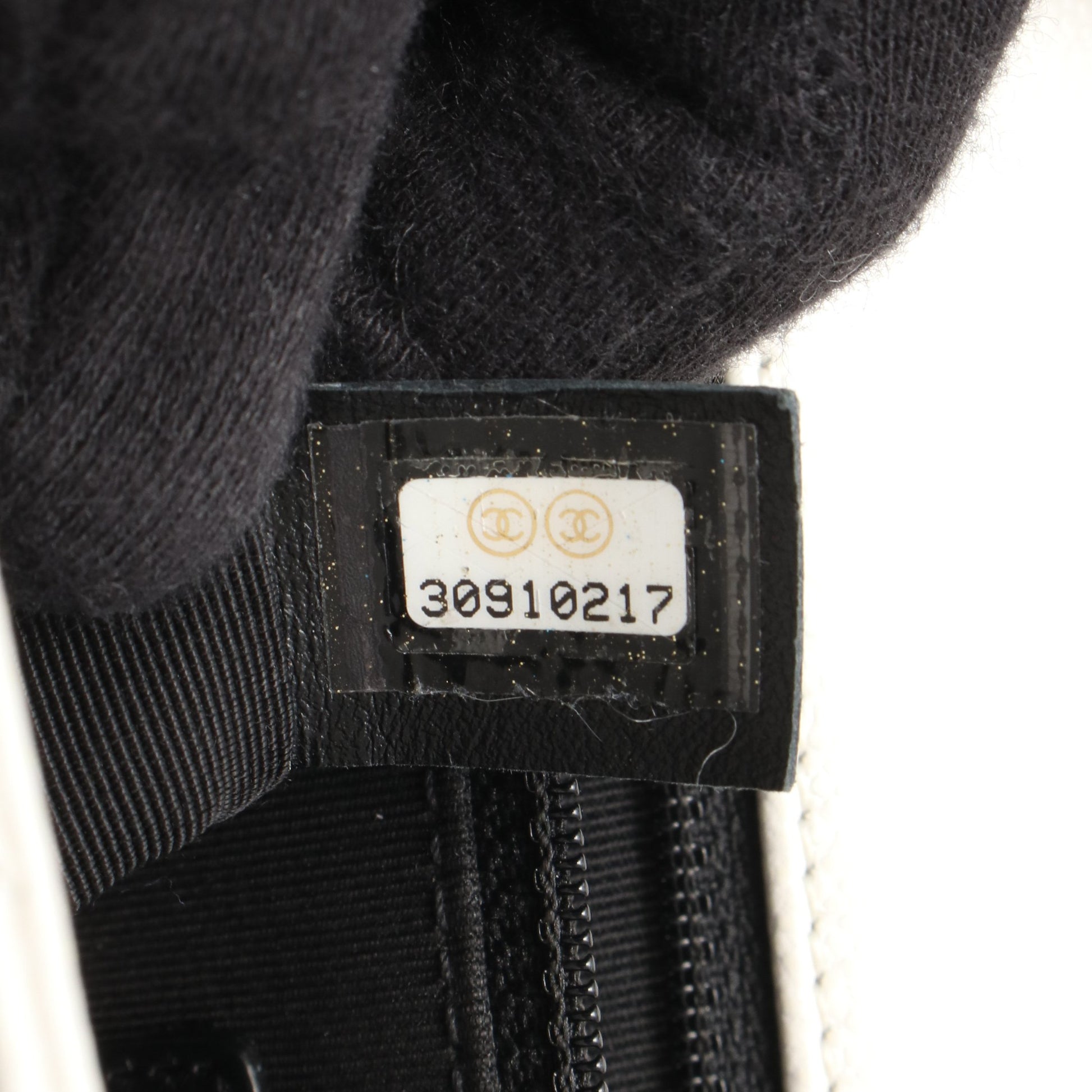 マトラッセ プラチェーン ショルダーバッグ キャビアスキン ホワイト シルバー金具 シャネル バッグ CHANEL