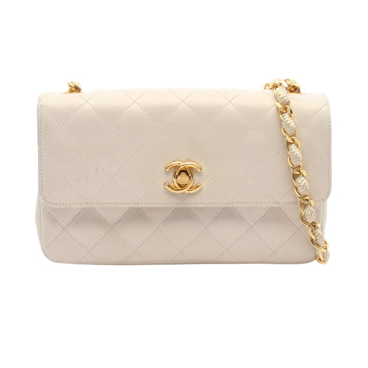 ミニマトラッセ チェーンショルダーバッグ サテン オフホワイト ゴールド金具 シャネル バッグ CHANEL