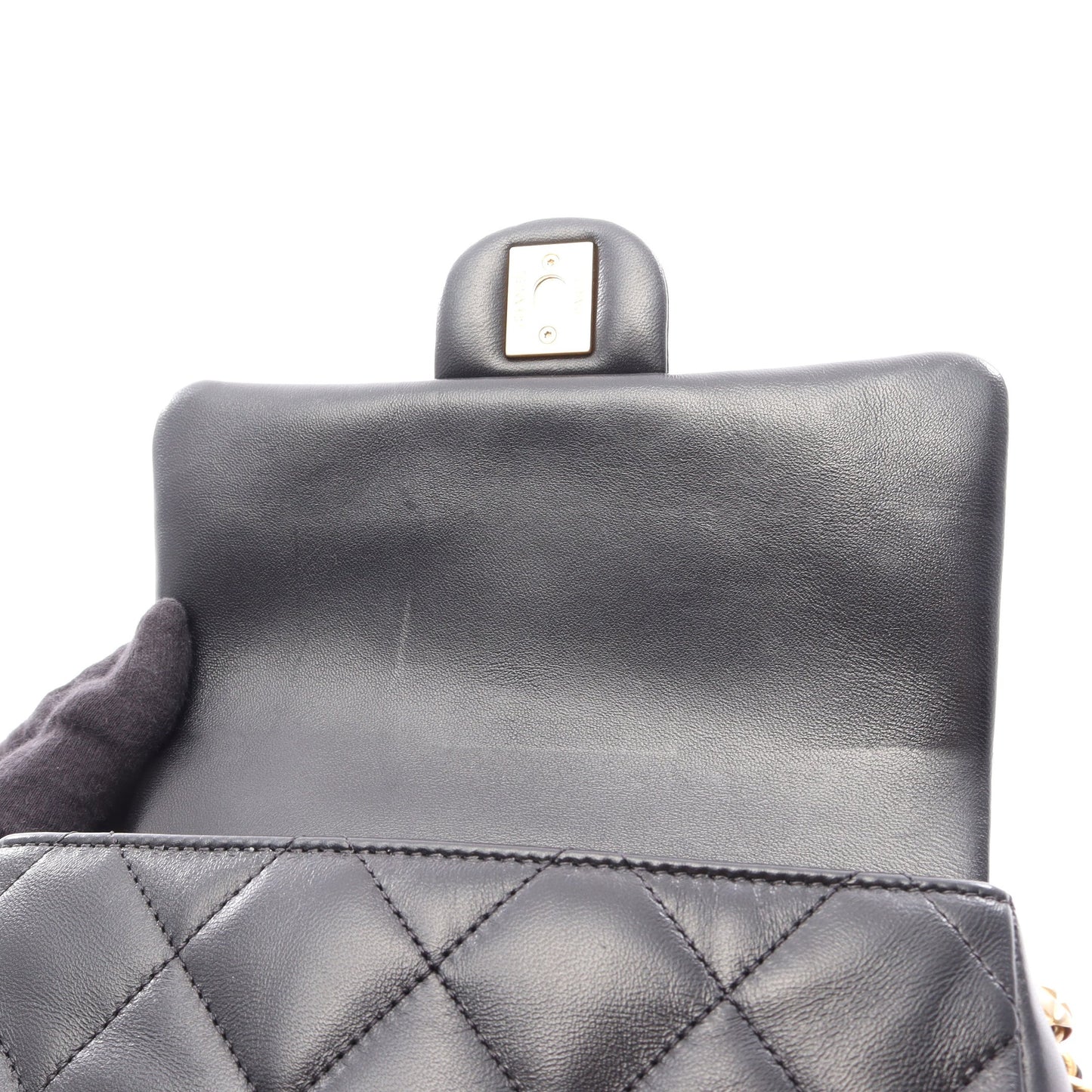 マトラッセ スモールフラップ チェーンショルダーバッグ ラムスキン ブラック ゴールド金具 シャネル バッグ CHANEL