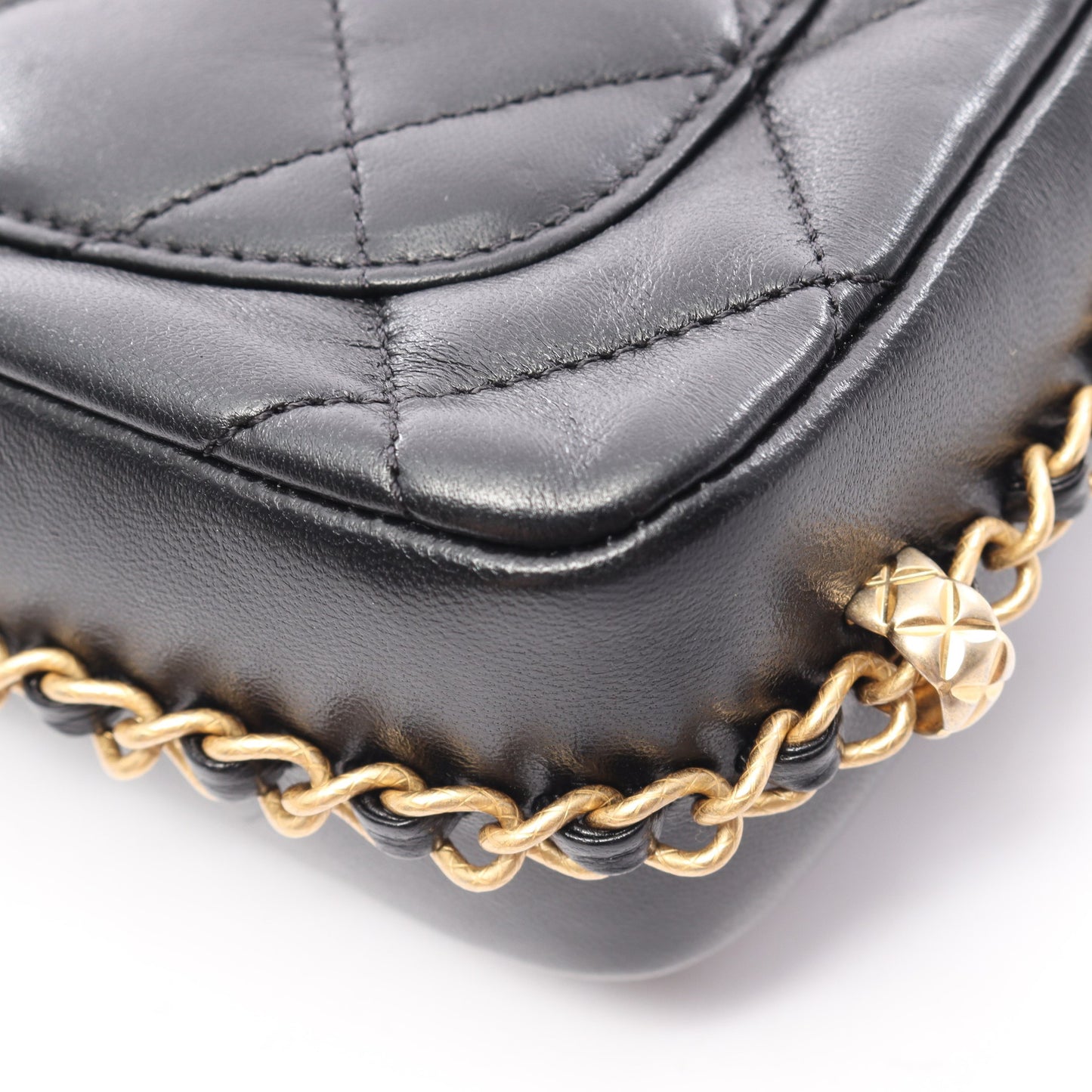 マトラッセ スモールフラップ チェーンショルダーバッグ ラムスキン ブラック ゴールド金具 シャネル バッグ CHANEL