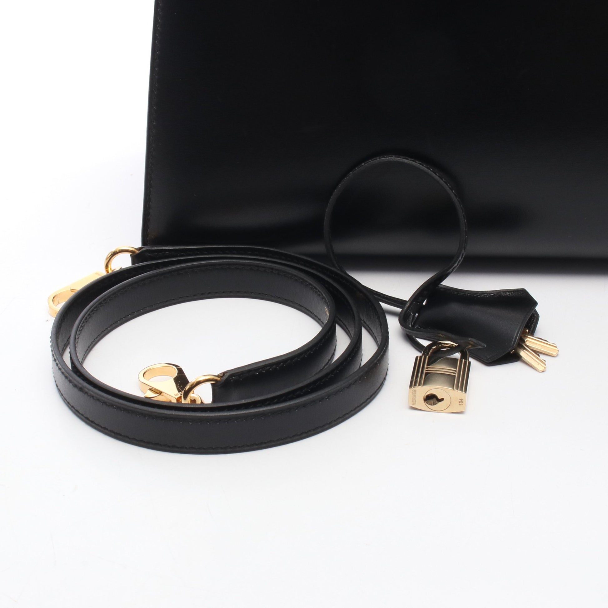 ケリー32 外縫い 2WAY ハンドバッグ ボックスカーフ ブラック ゴールド金具 □B刻印 エルメス バッグ HERMES