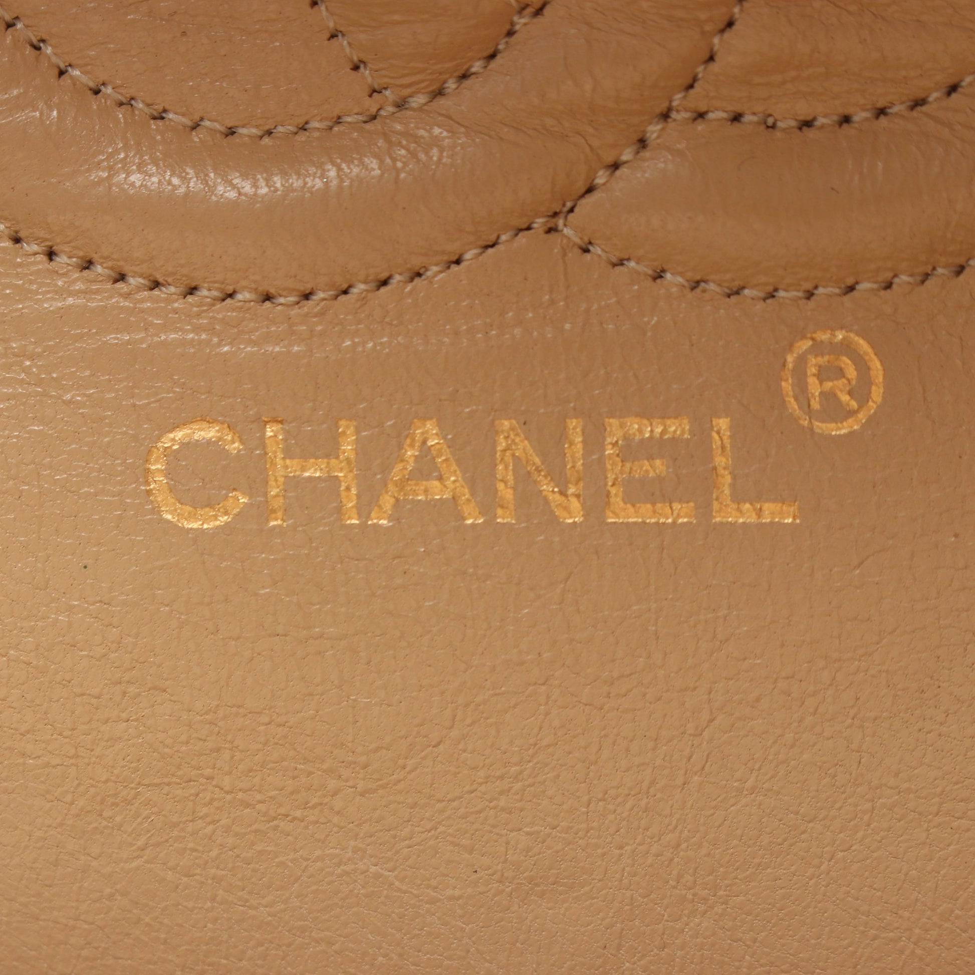 マトラッセ Wフラップ Wチェーンショルダーバッグ ラムスキン ベージュ ゴールド金具 シャネル バッグ CHANEL