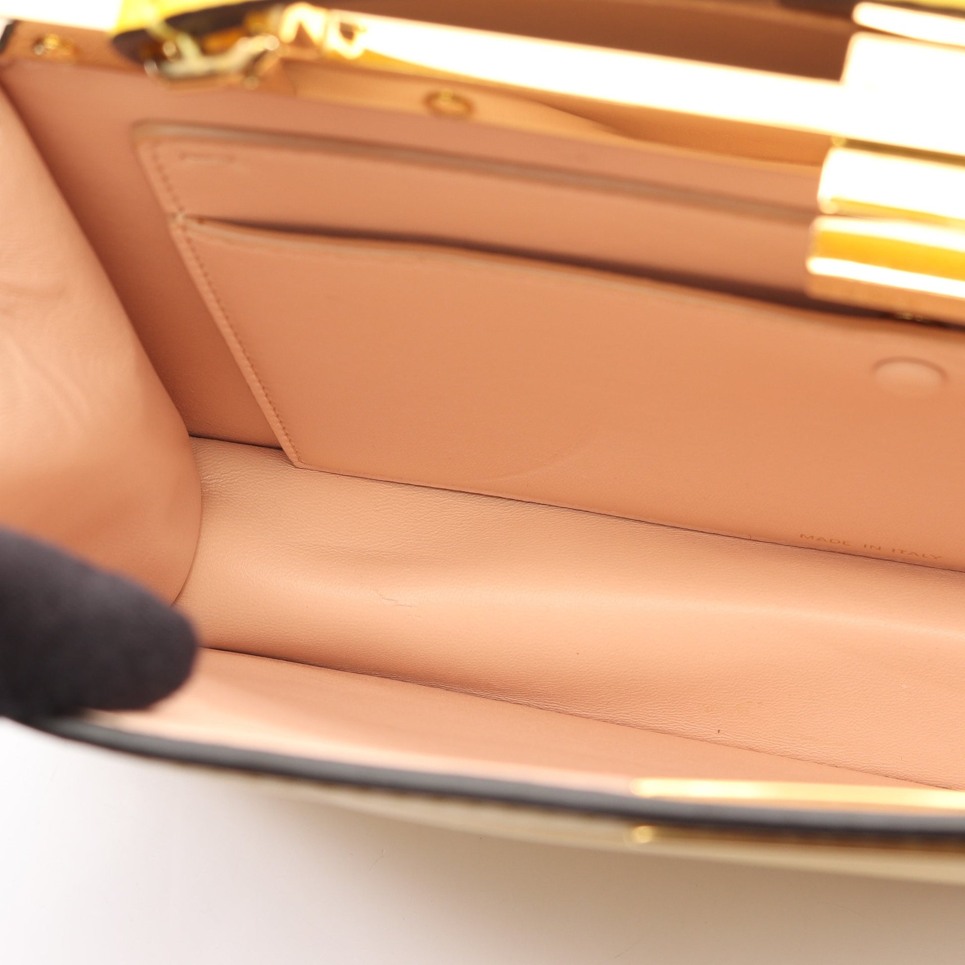 ピーカブー アイシーユー イーストウエスト 2WAY ハンドバッグ レザー イエロー フェンディ バッグ FENDI