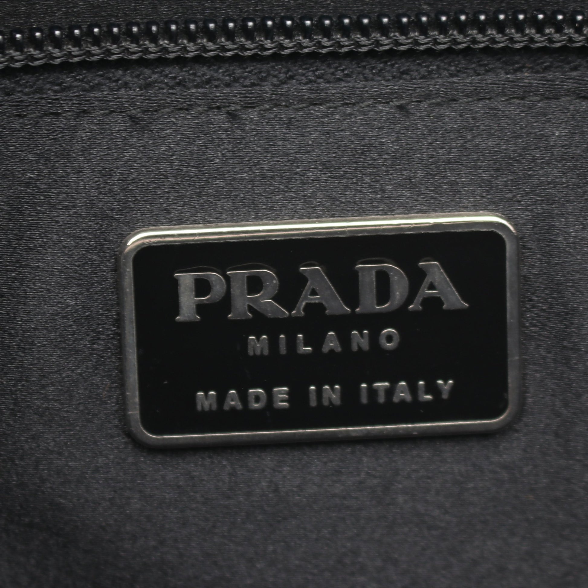 ロゴ ハンドバッグ トートバッグ レザー ブラック プラダ バッグ PRADA