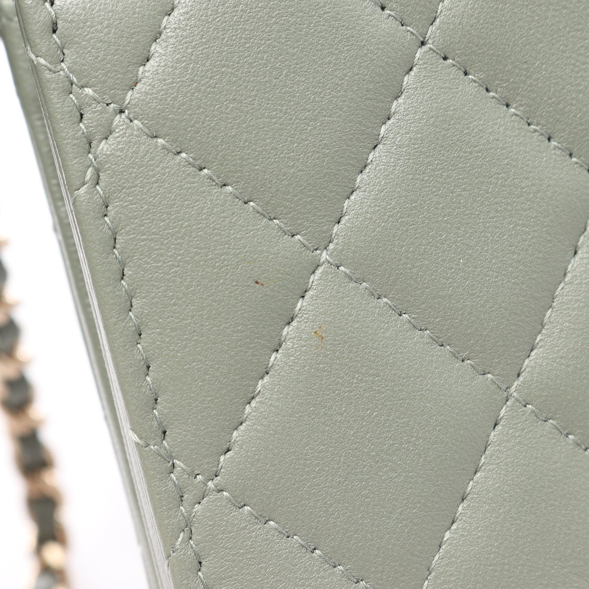 マトラッセ チェーンウォレット ラムスキン グレーグリーン ゴールド金具 シャネル バッグ CHANEL