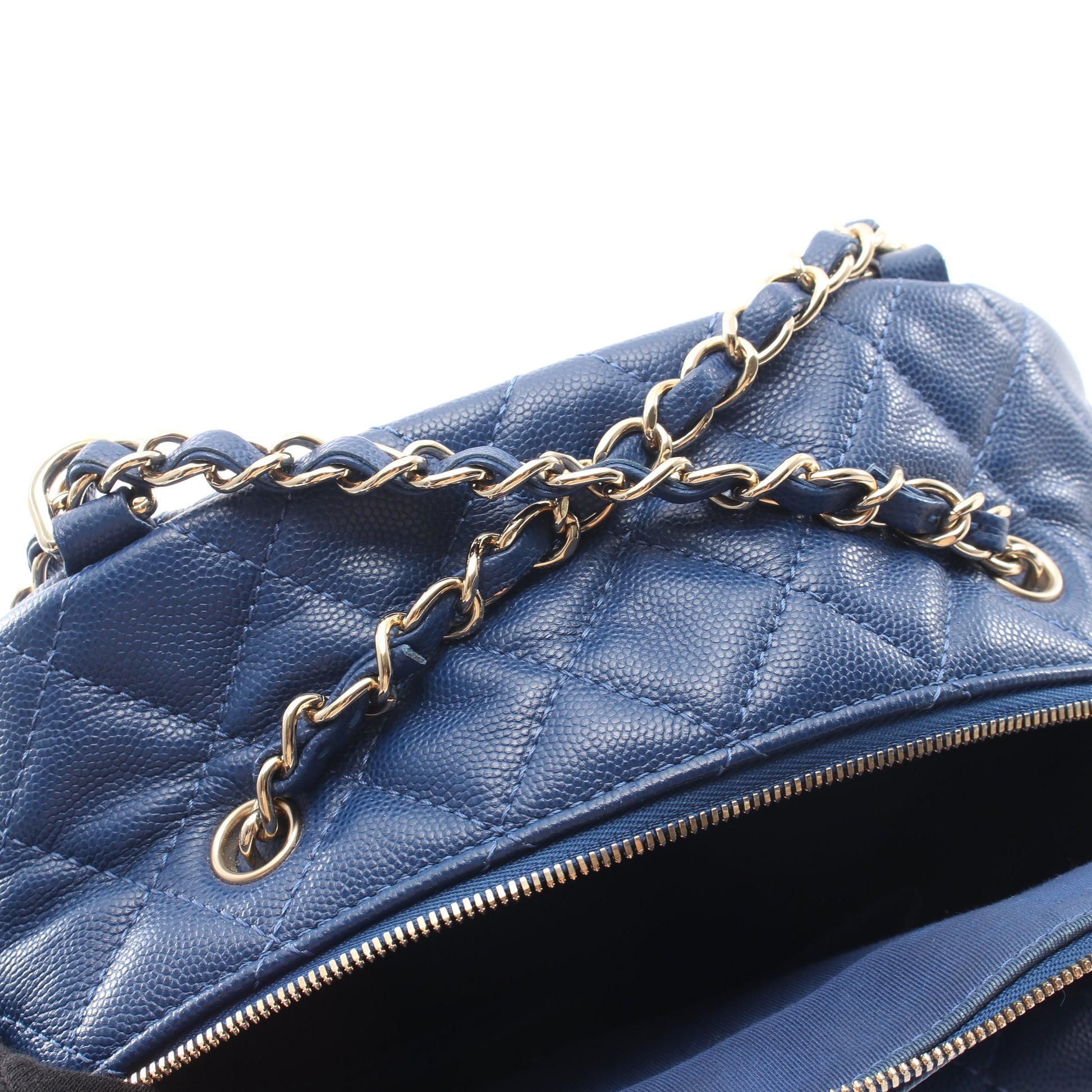 マトラッセ バックパック リュックサック キャビアスキン ブルー ゴールド金具 シャネル バッグ CHANEL