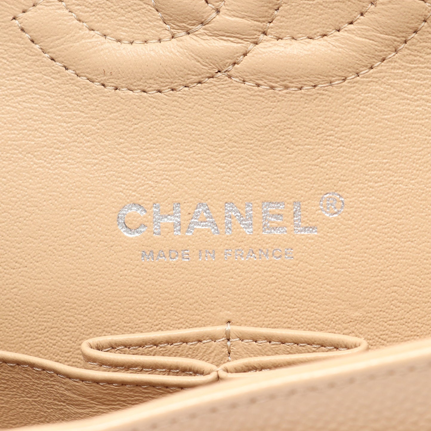 マトラッセ Wフラップ Wチェーンショルダーバッグ キャビアスキン ベージュ シルバー金具 シャネル バッグ CHANEL