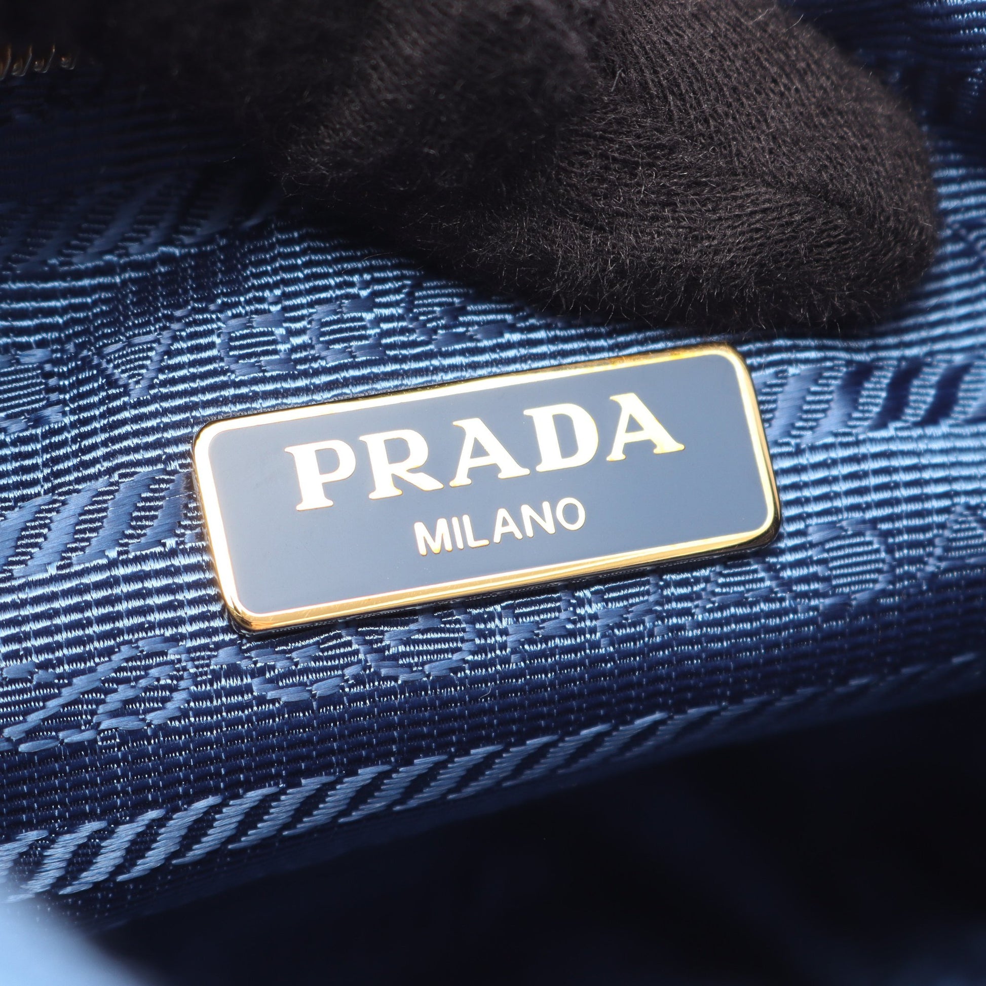 Re-Edition 2005 ミニバッグ ショルダーバッグ サフィアーノレザー ブルー プラダ バッグ PRADA