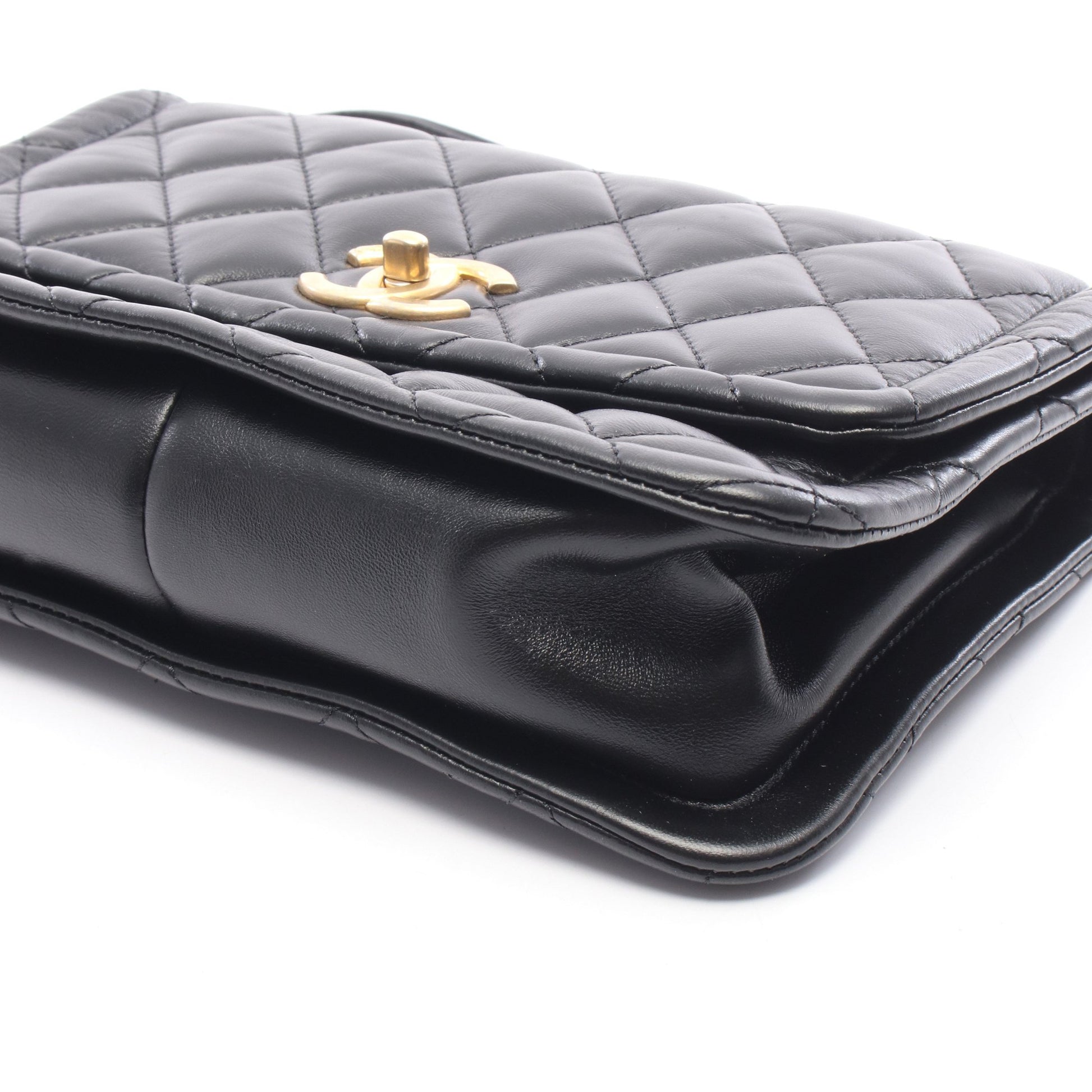 マトラッセ チェーンショルダーバッグ ラムスキン ブラック ゴールド金具 シャネル バッグ CHANEL