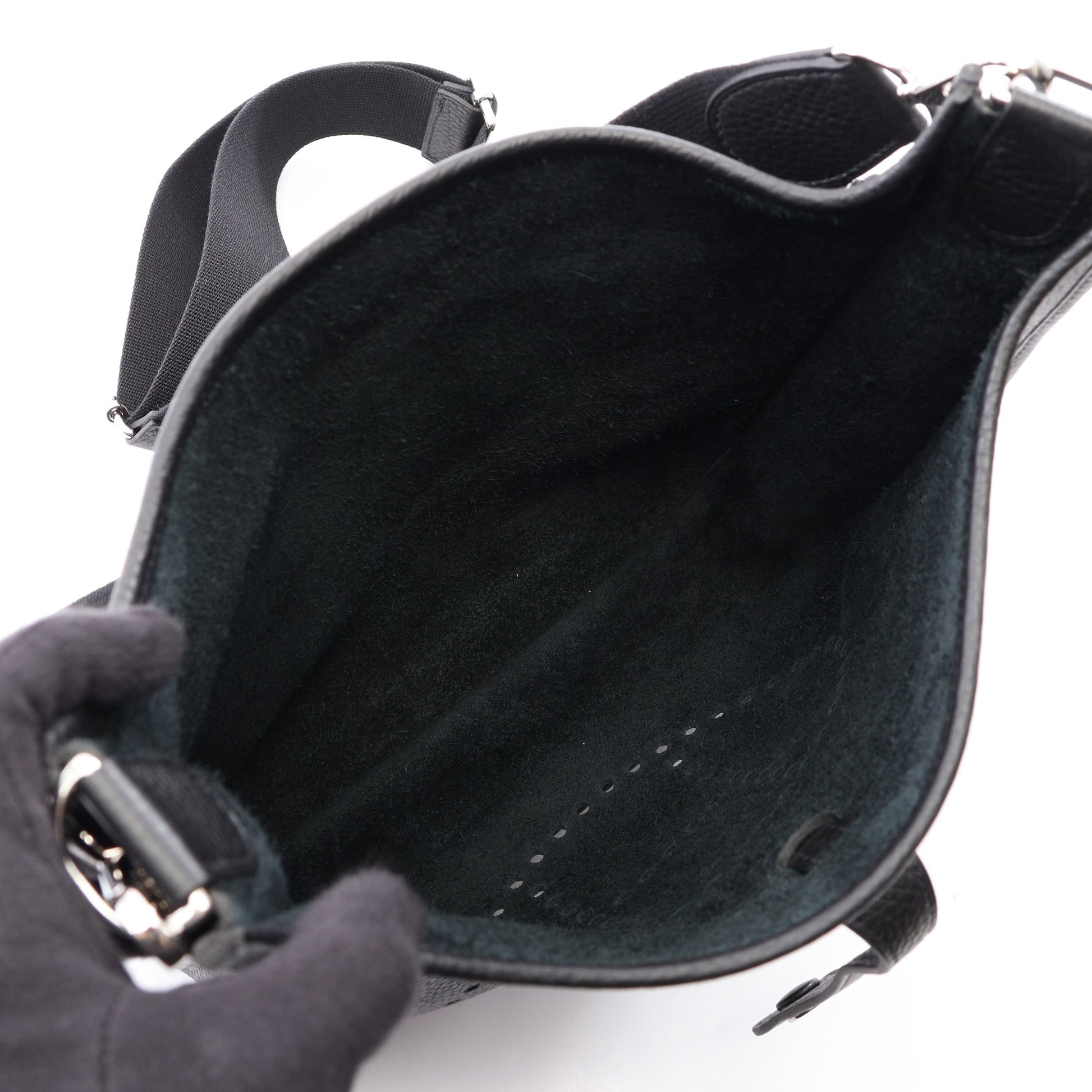 エヴリン 3 トロワ PM ショルダーバッグ トリヨンクレマンス ブラック シルバー金具 Z刻印 エルメス バッグ HERMES