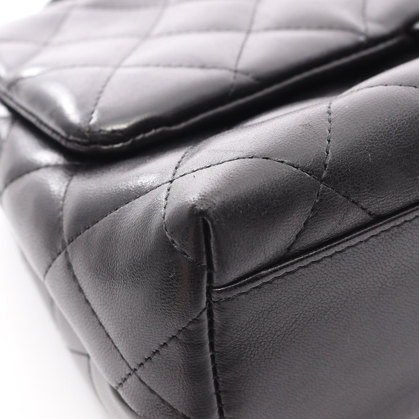 マトラッセ トップハンドル ハンドバッグ ラムスキン ブラック シルバー金具 シャネル