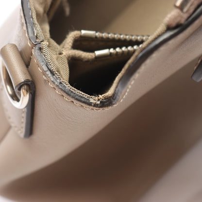 BY THE WAY MEDIUM バイザウェイ ミディアム 2WAY 別売りショルダーストラップ付き ハンドバッグ レザー グレーベージュ フェンディ